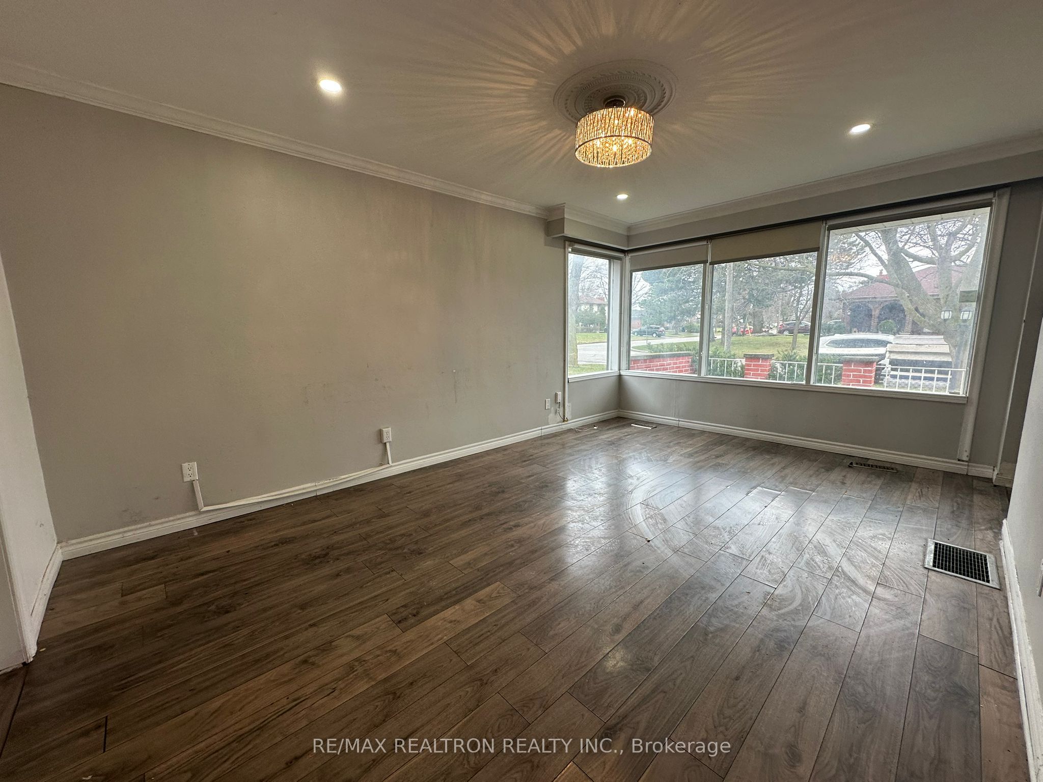 125 Treverton Drive