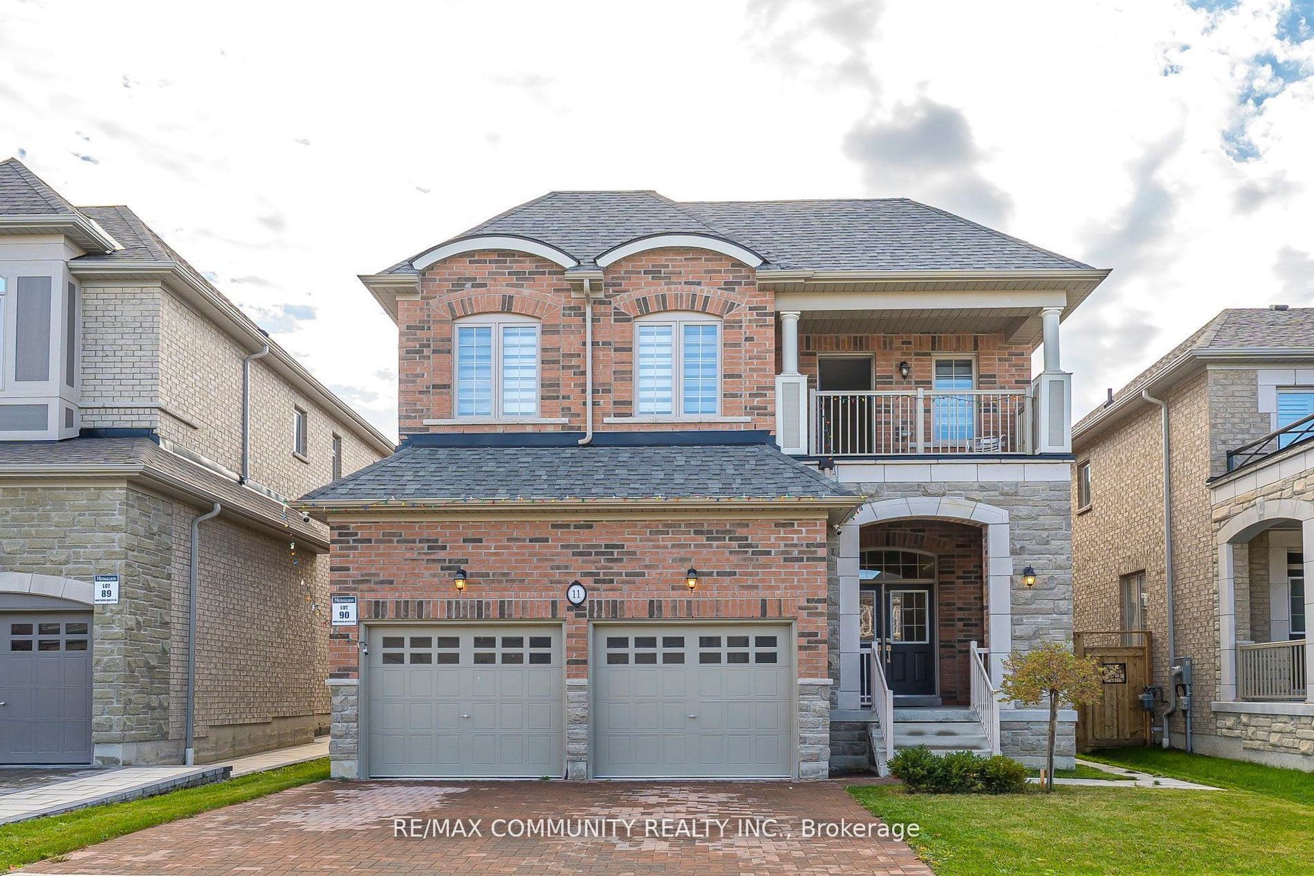 11 Northern Breeze Crescent
