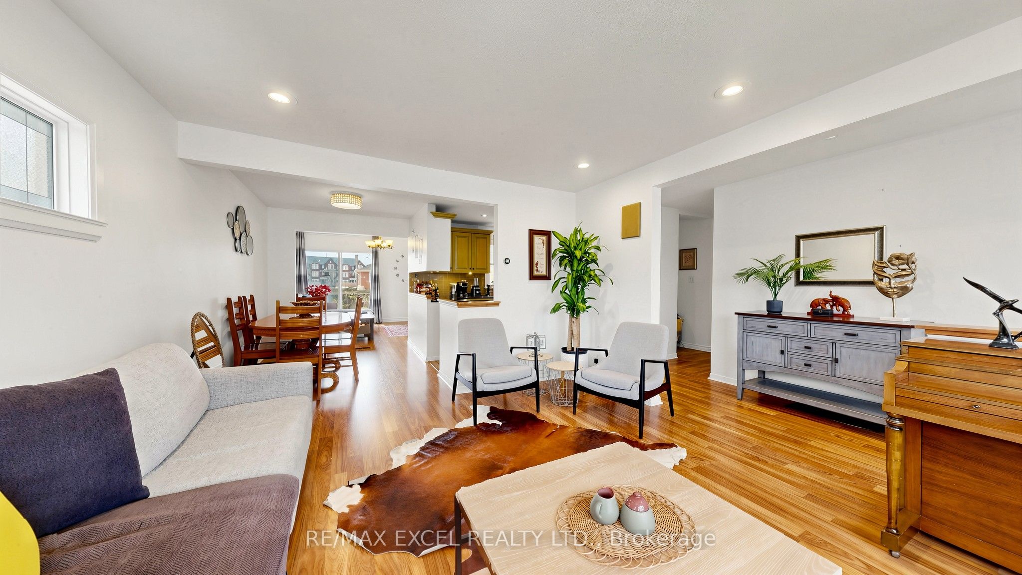 2 Hughes Street