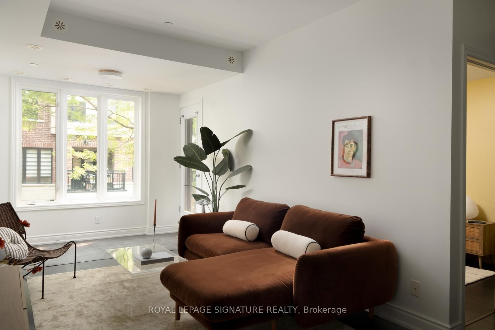30 Carnation Avenue 81