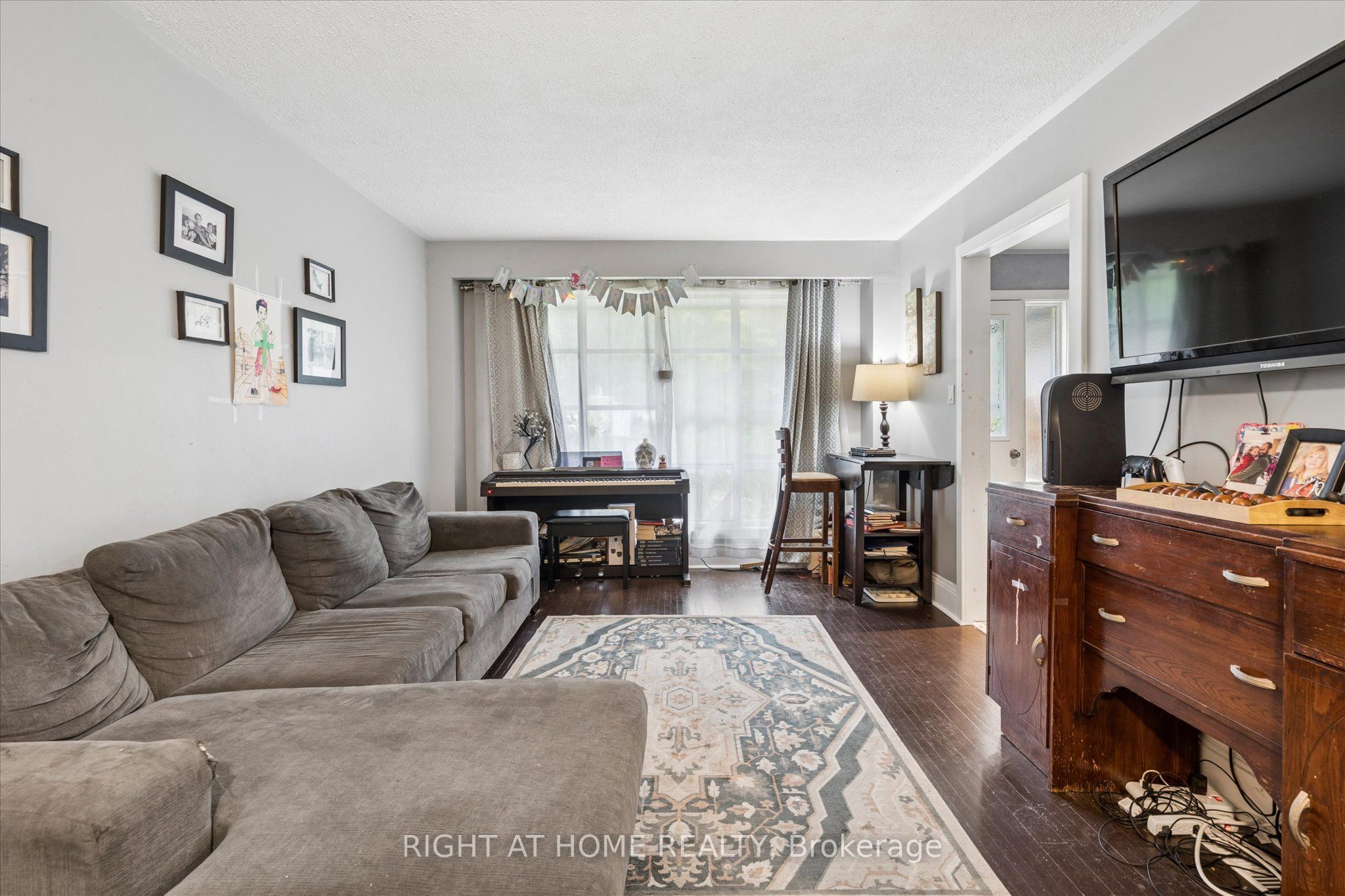 701 Central Park Boulevard N