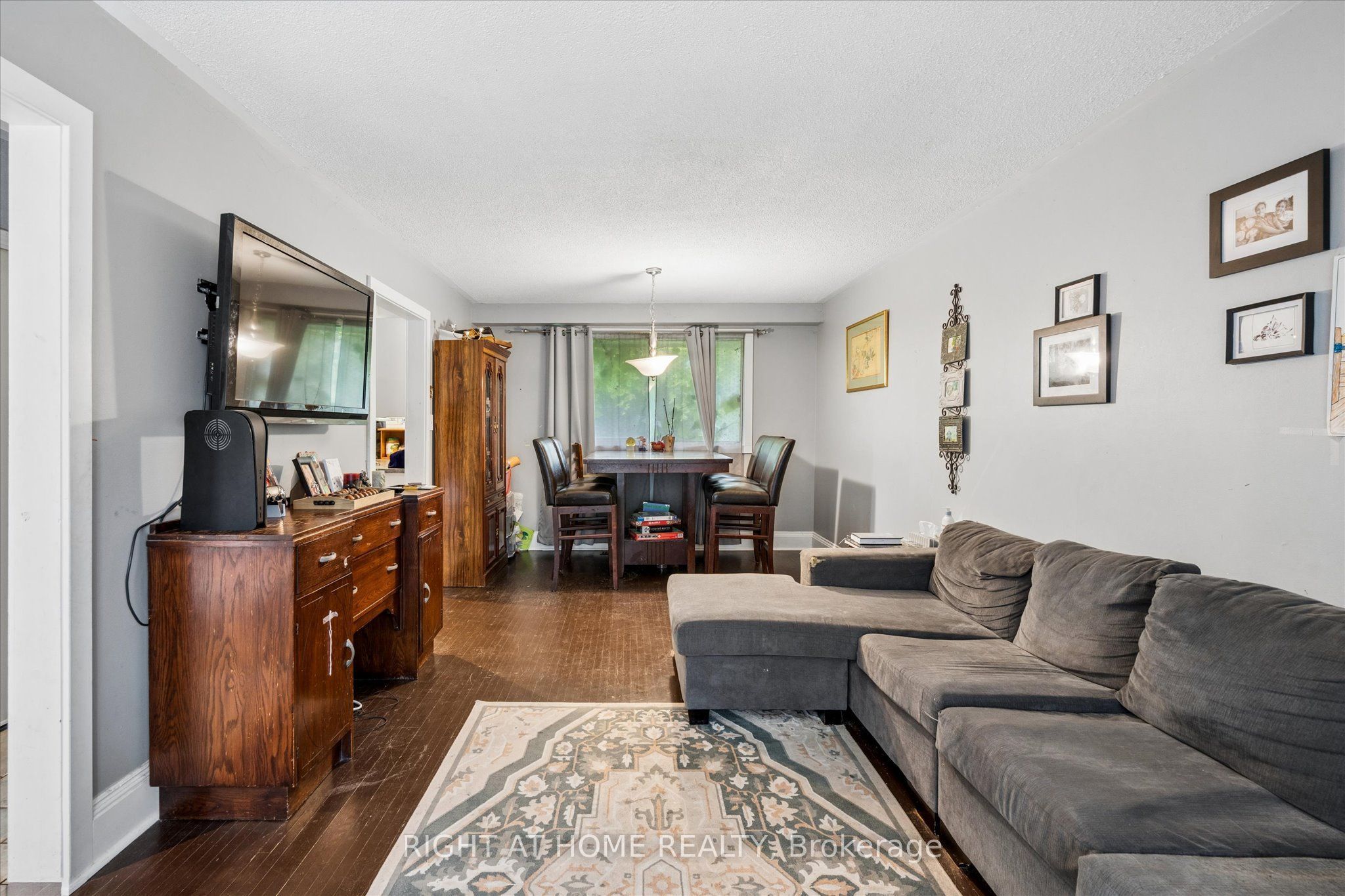 701 Central Park Boulevard N