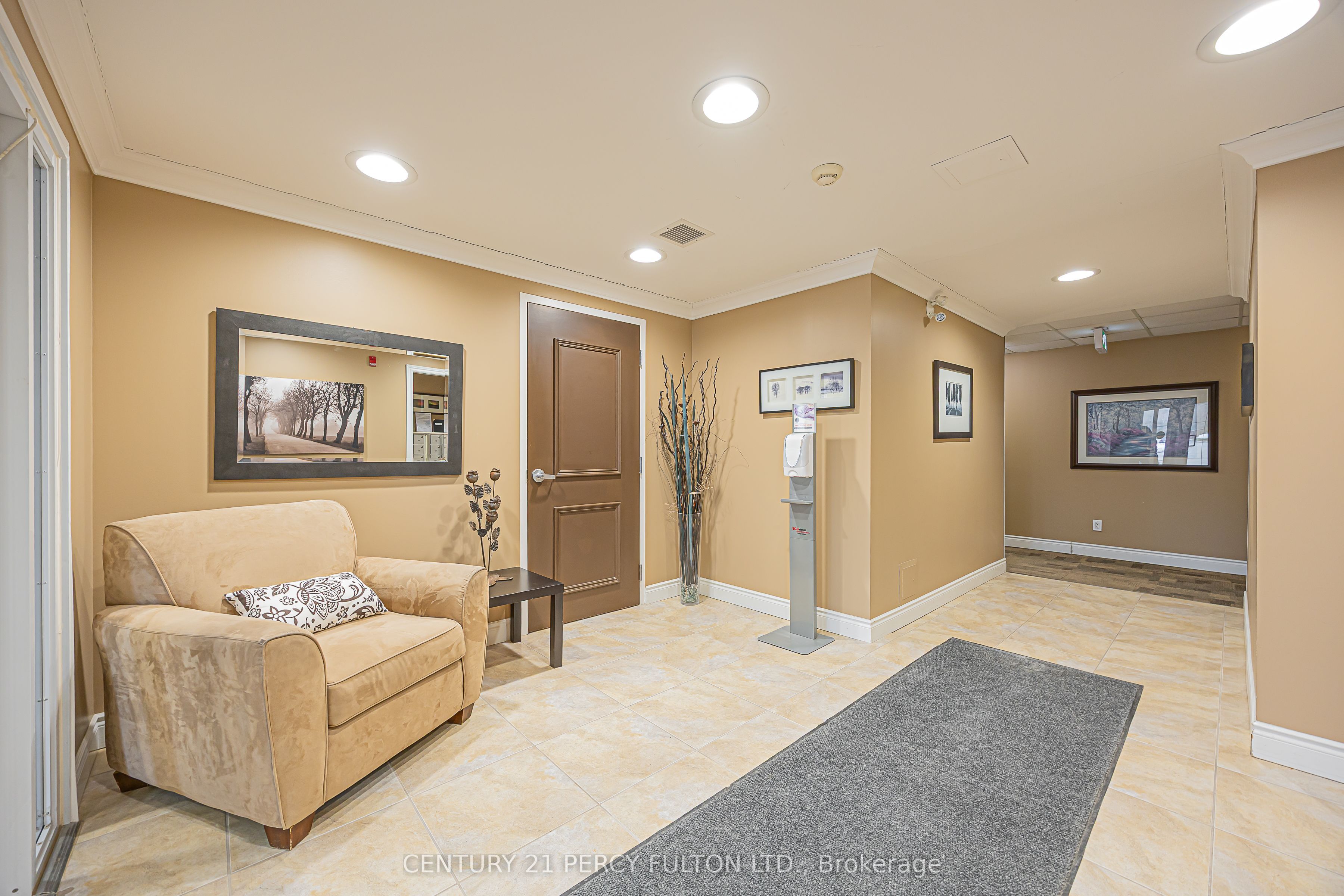 220 Main Street N 211