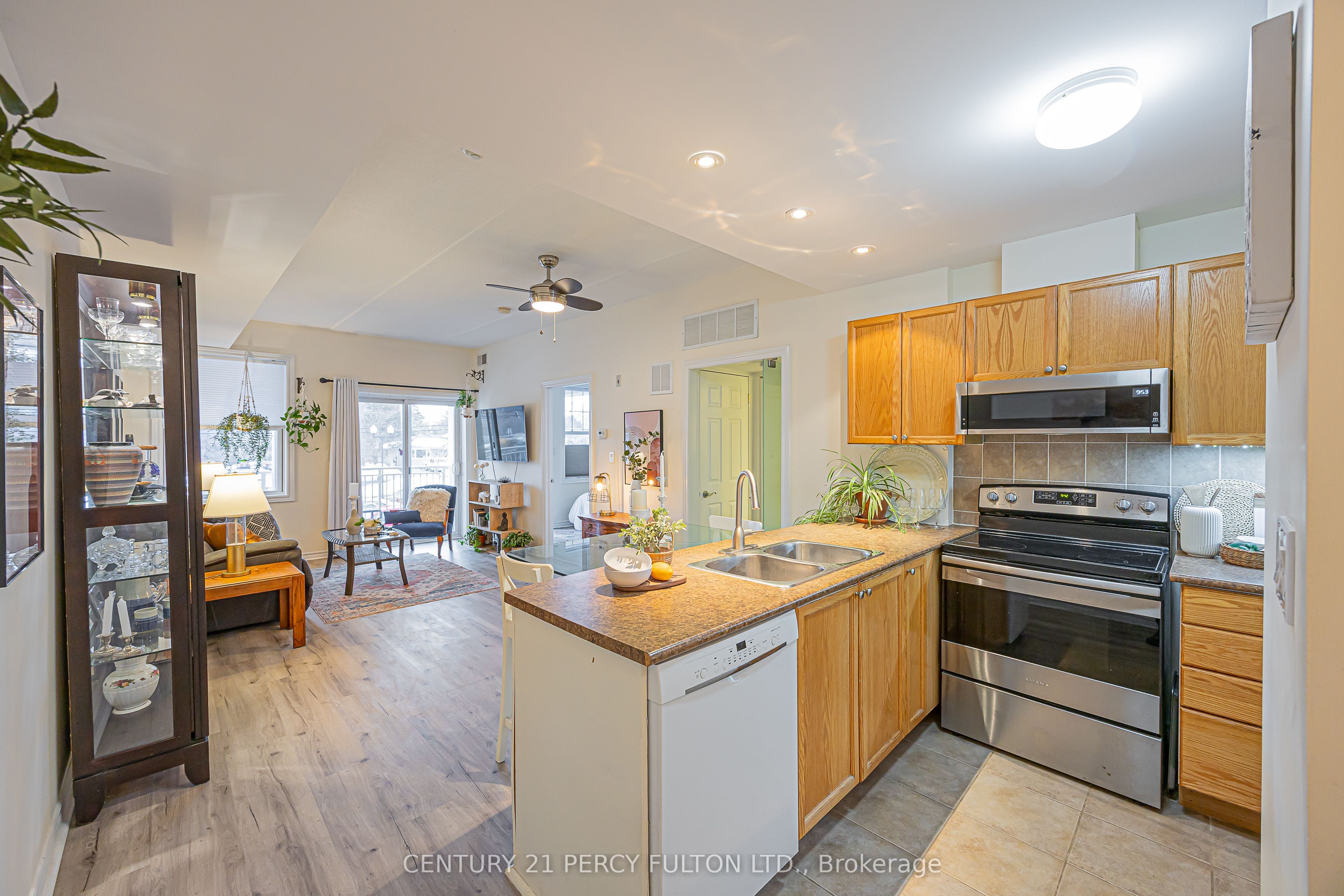 220 Main Street N 211