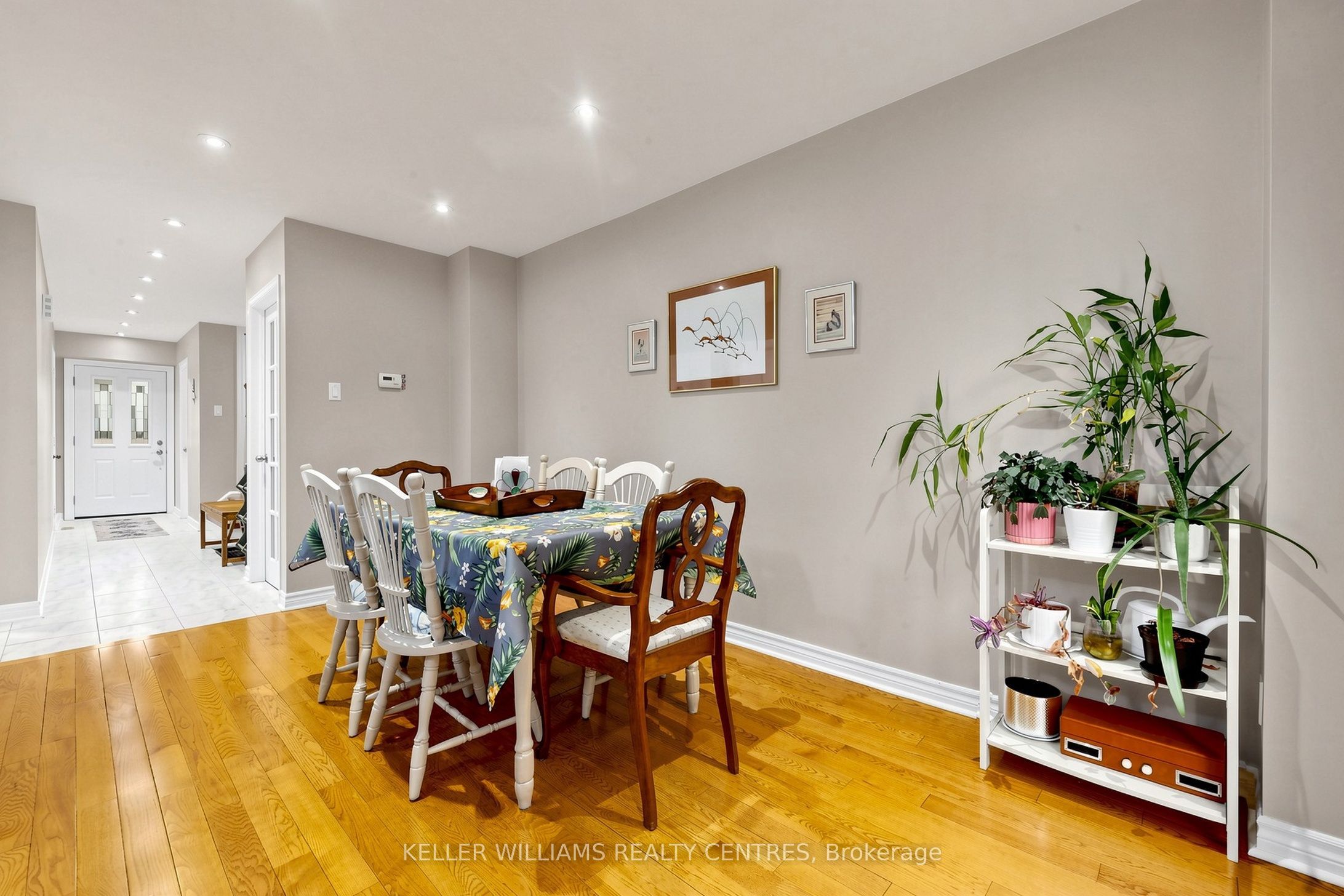 1951 Rathburn Road E 9
