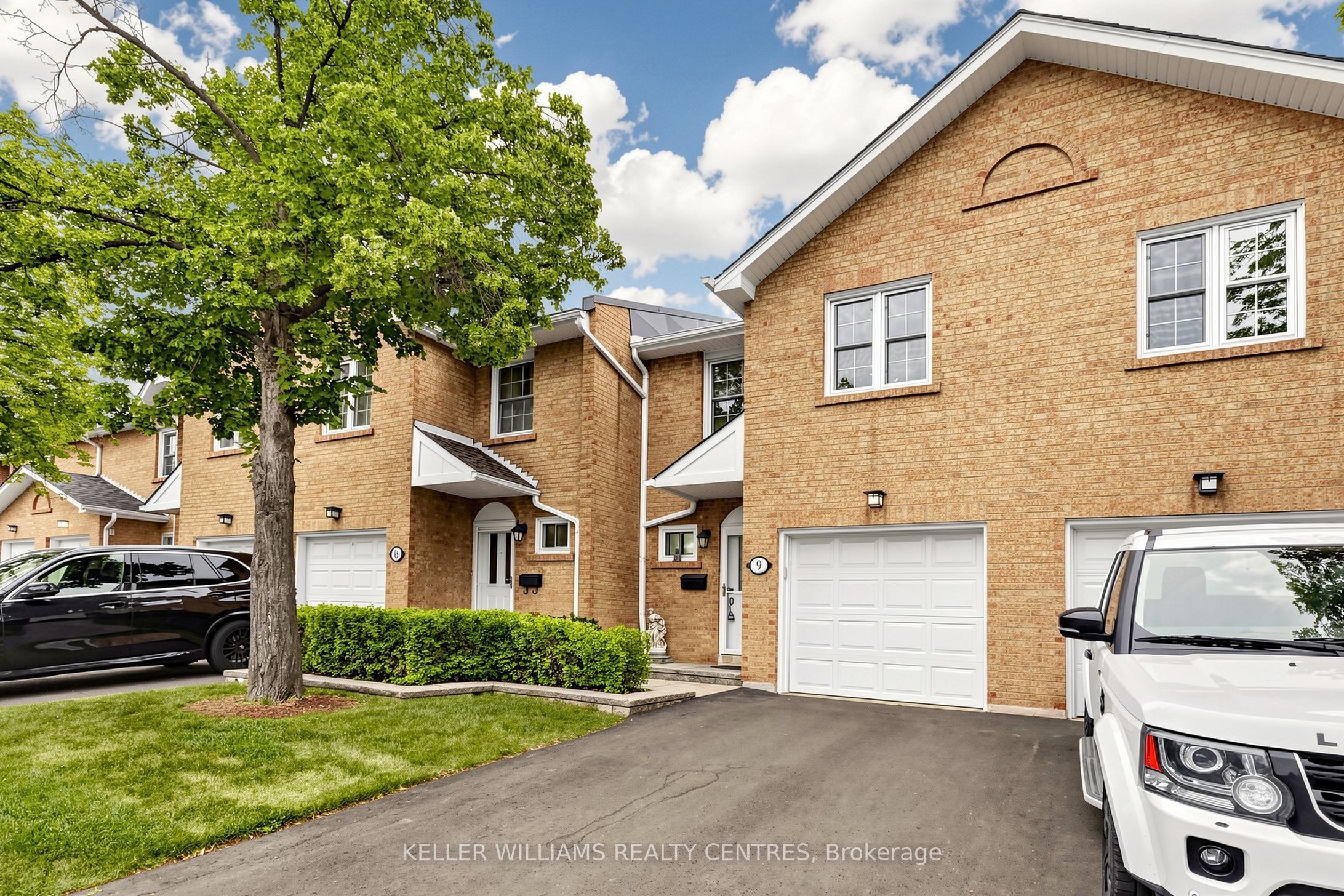 1951 Rathburn Road E 9
