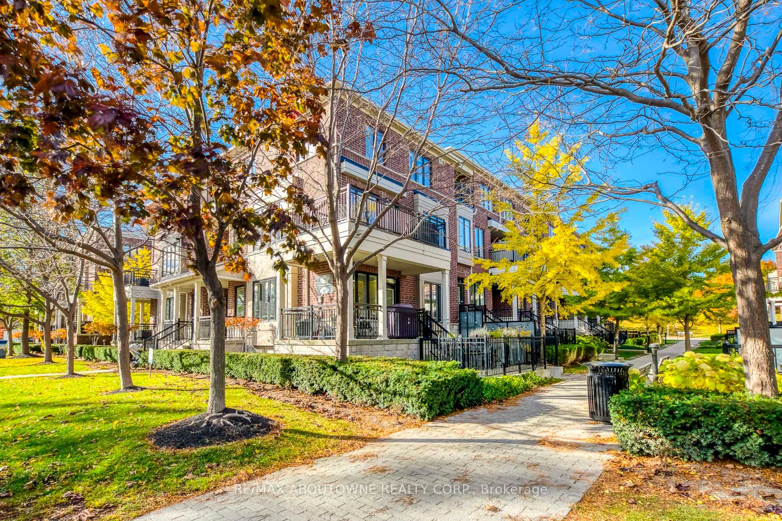 40 Carnation Avenue 107