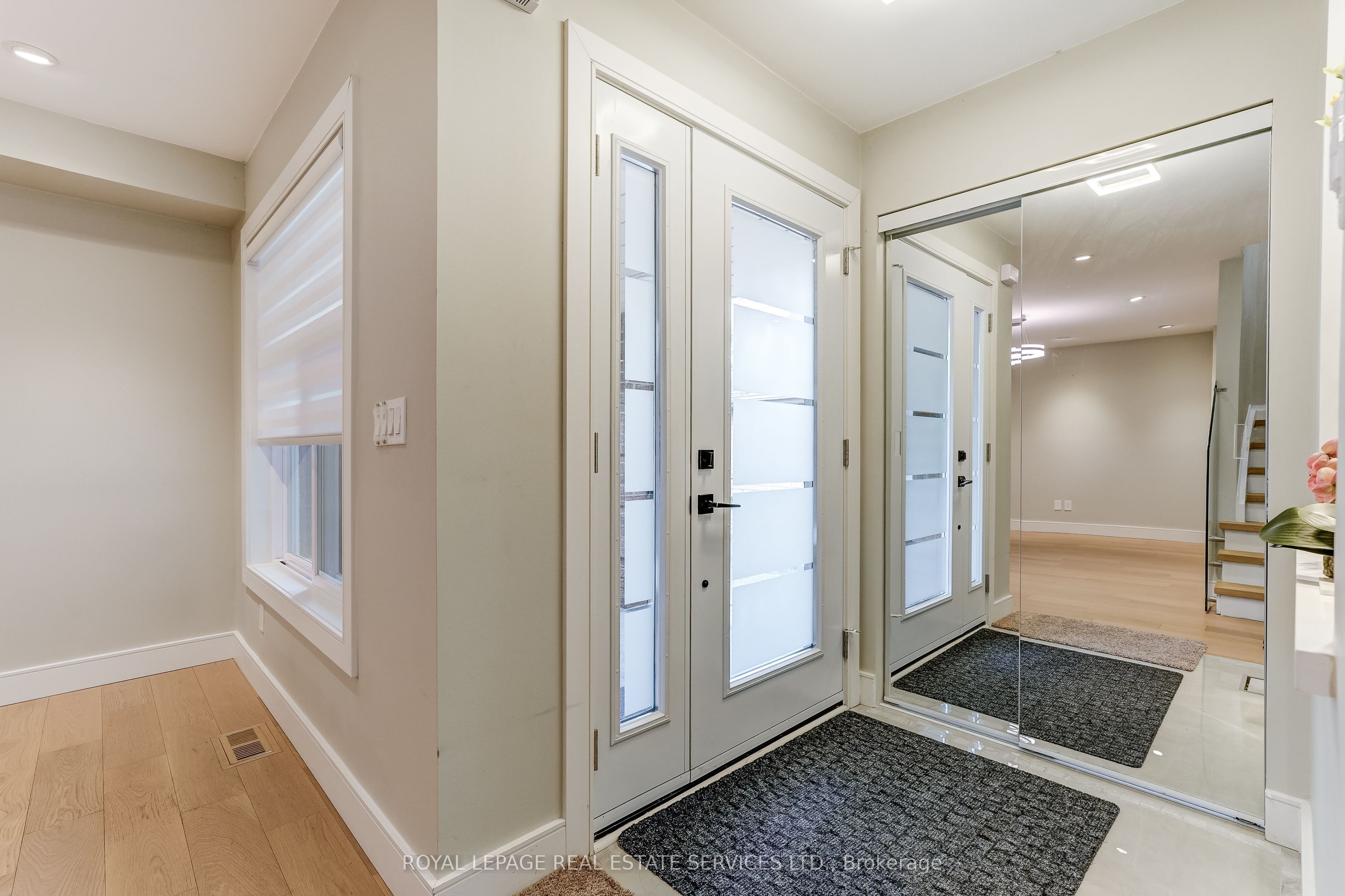 3592 Cherrington Crescent