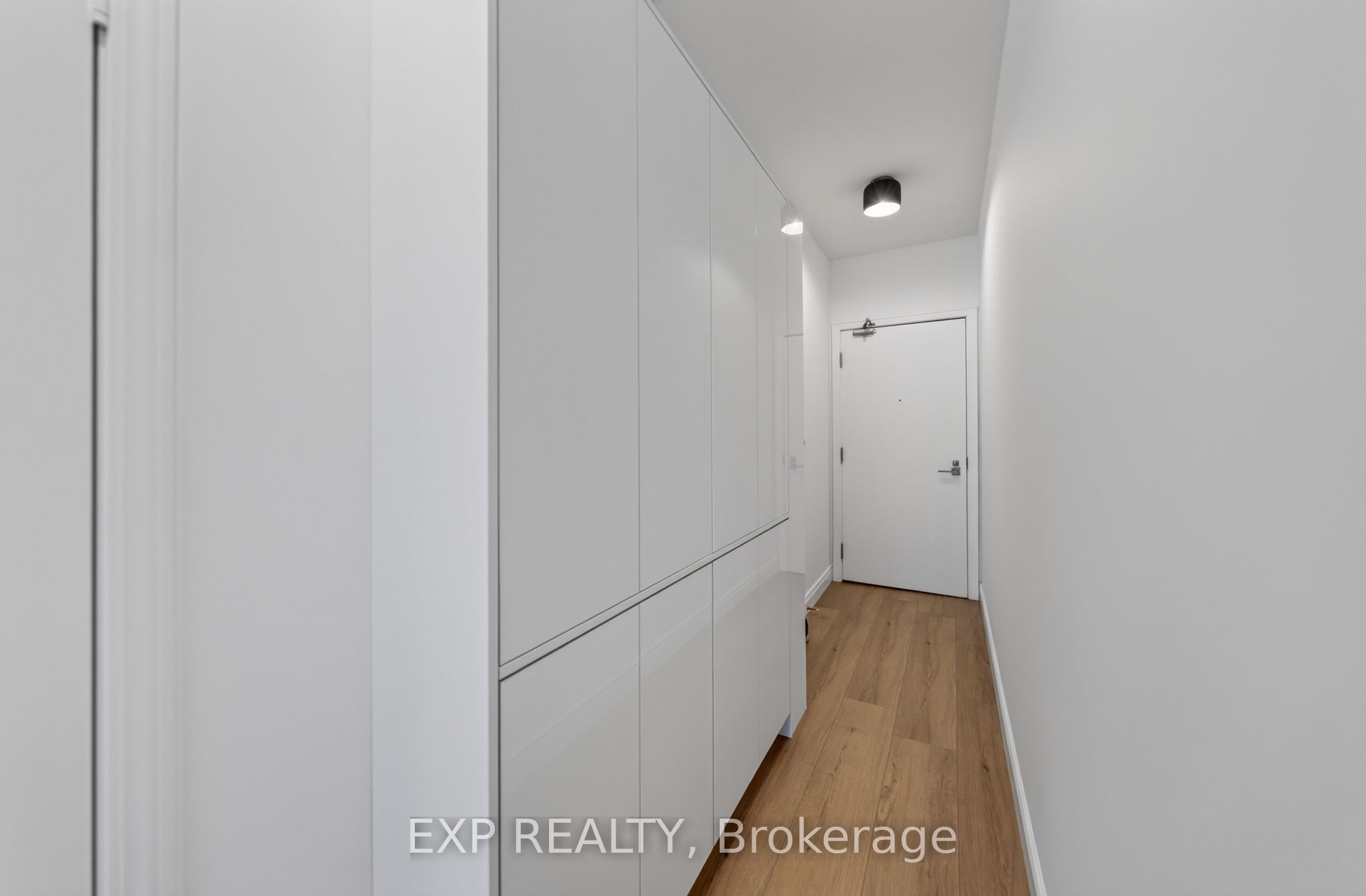 352 Front Street W 1916
