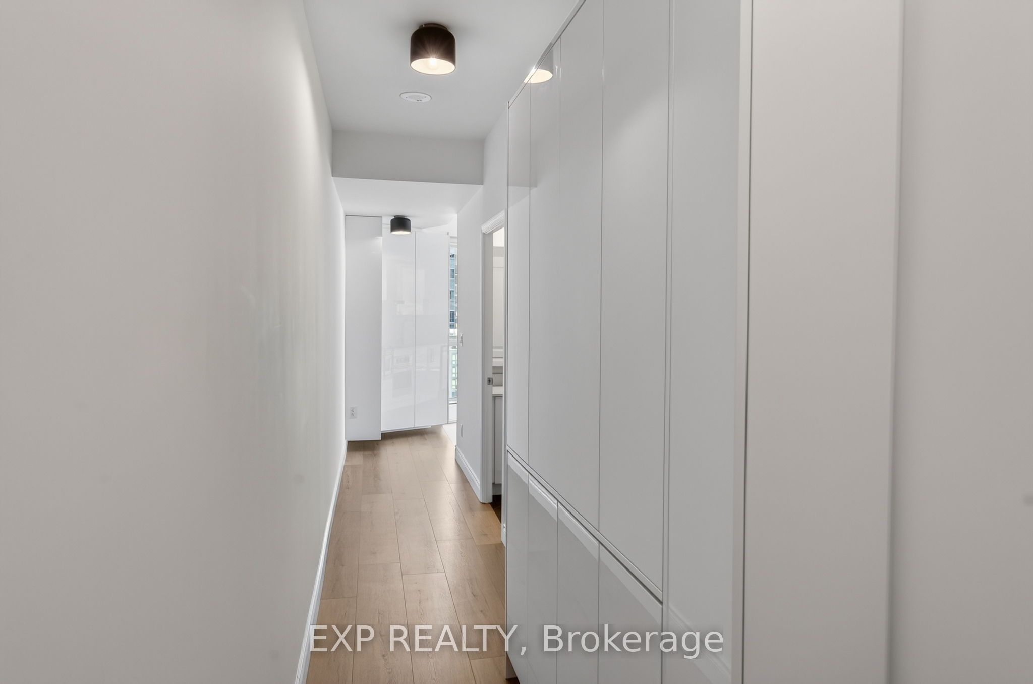 352 Front Street W 1916