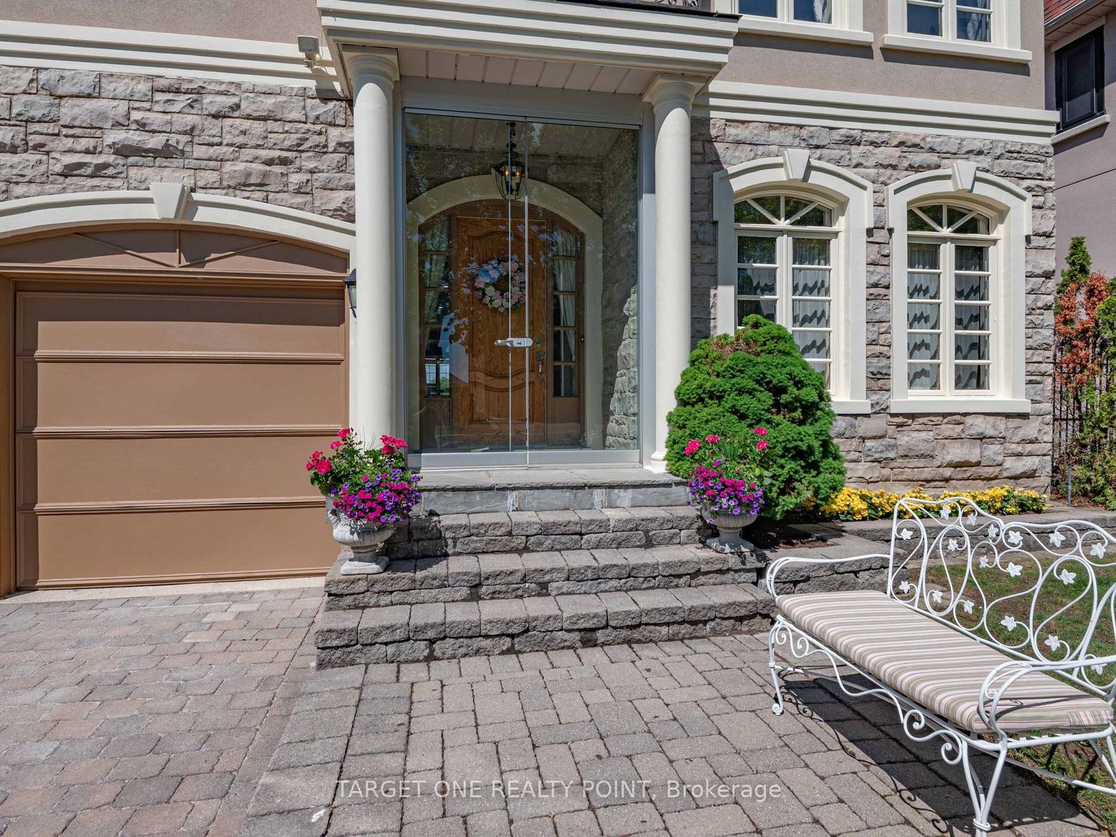 20 Ormsby Court
