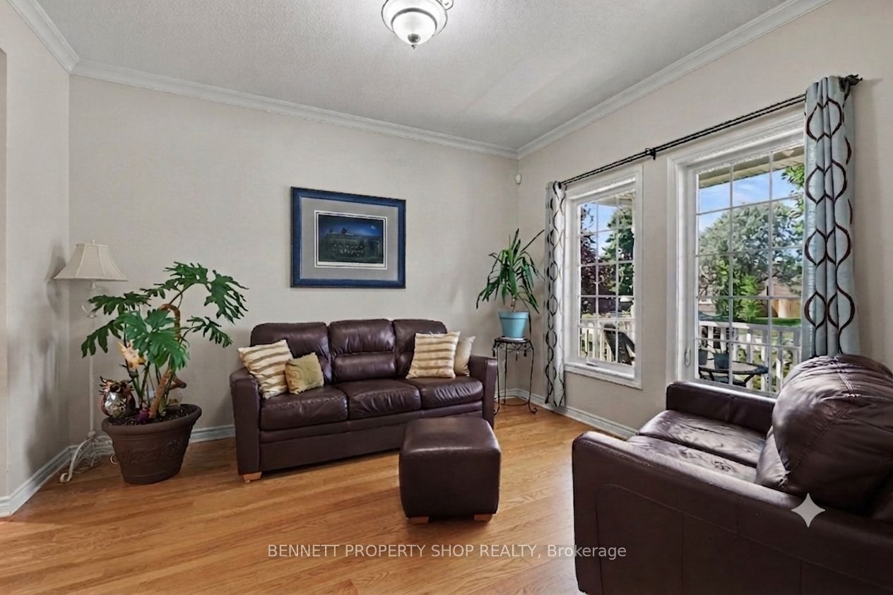 32 Rochelle Drive