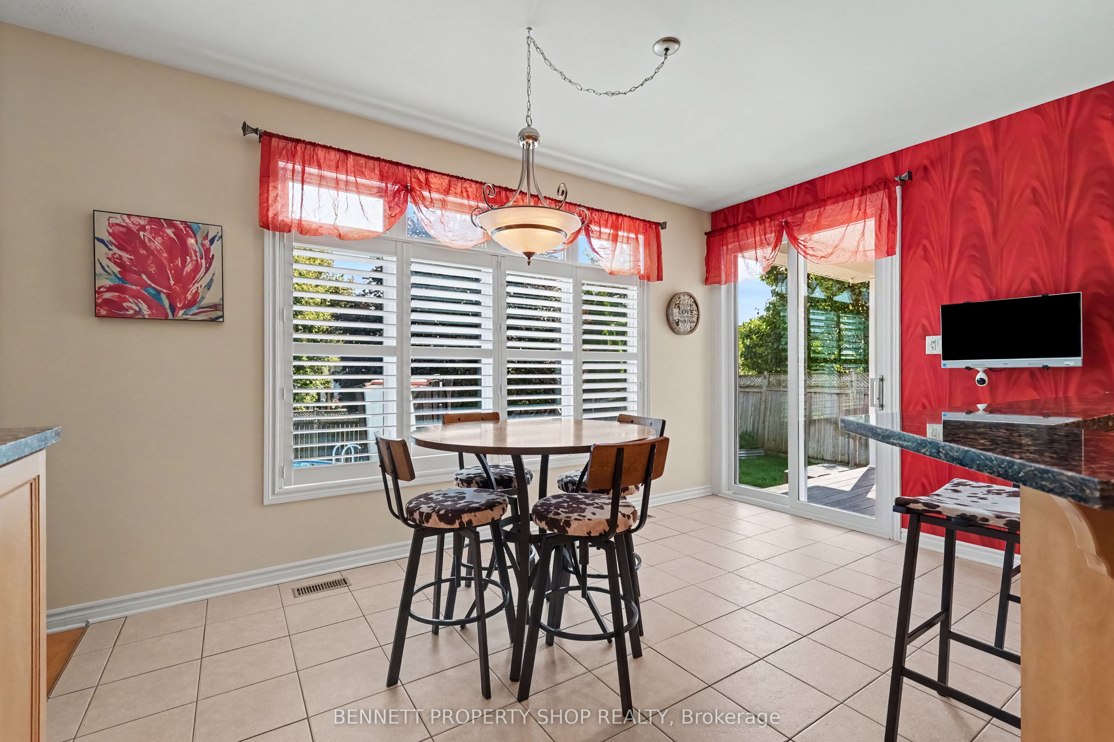 32 Rochelle Drive
