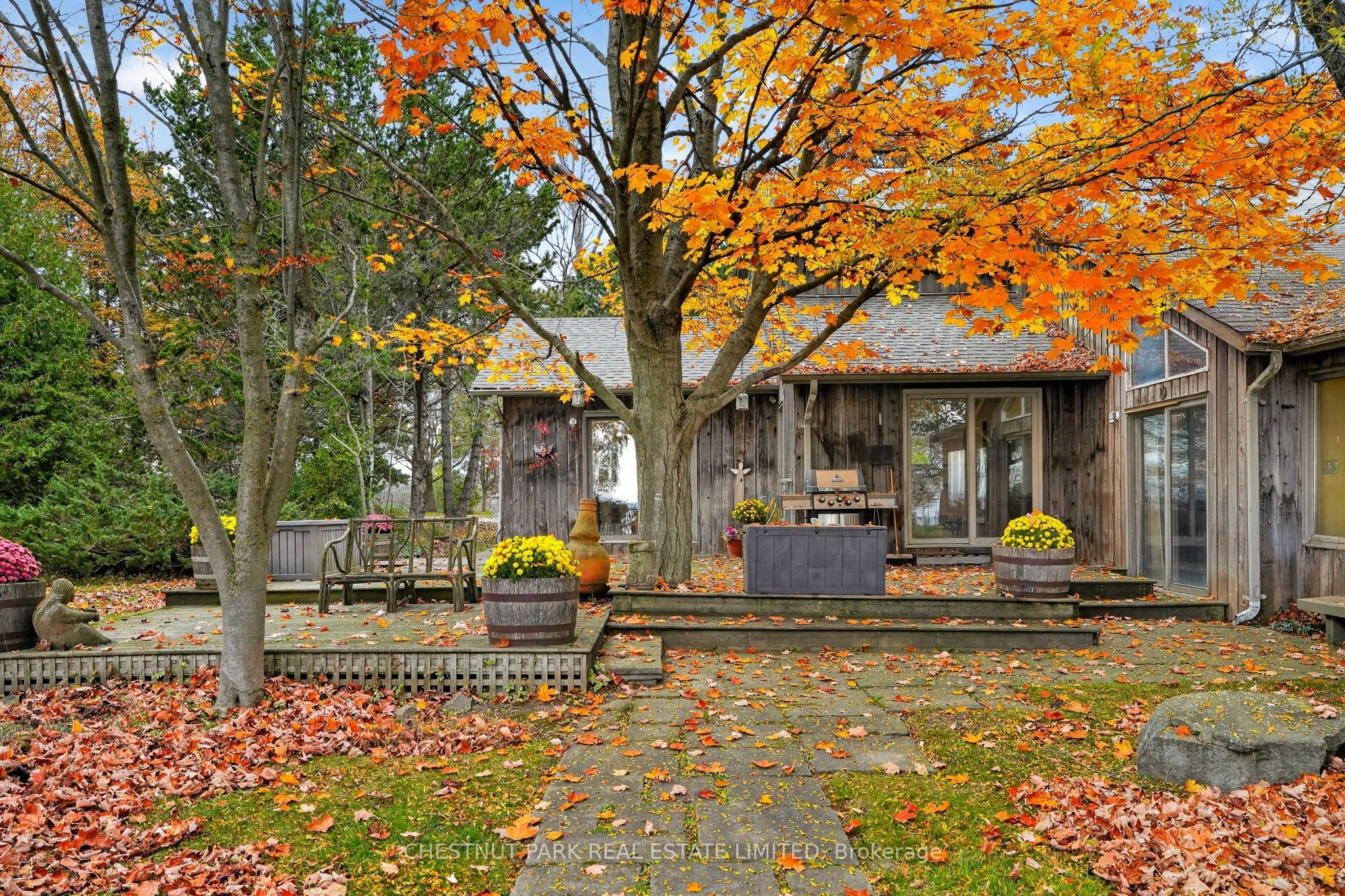 3797 Lakeshore Road