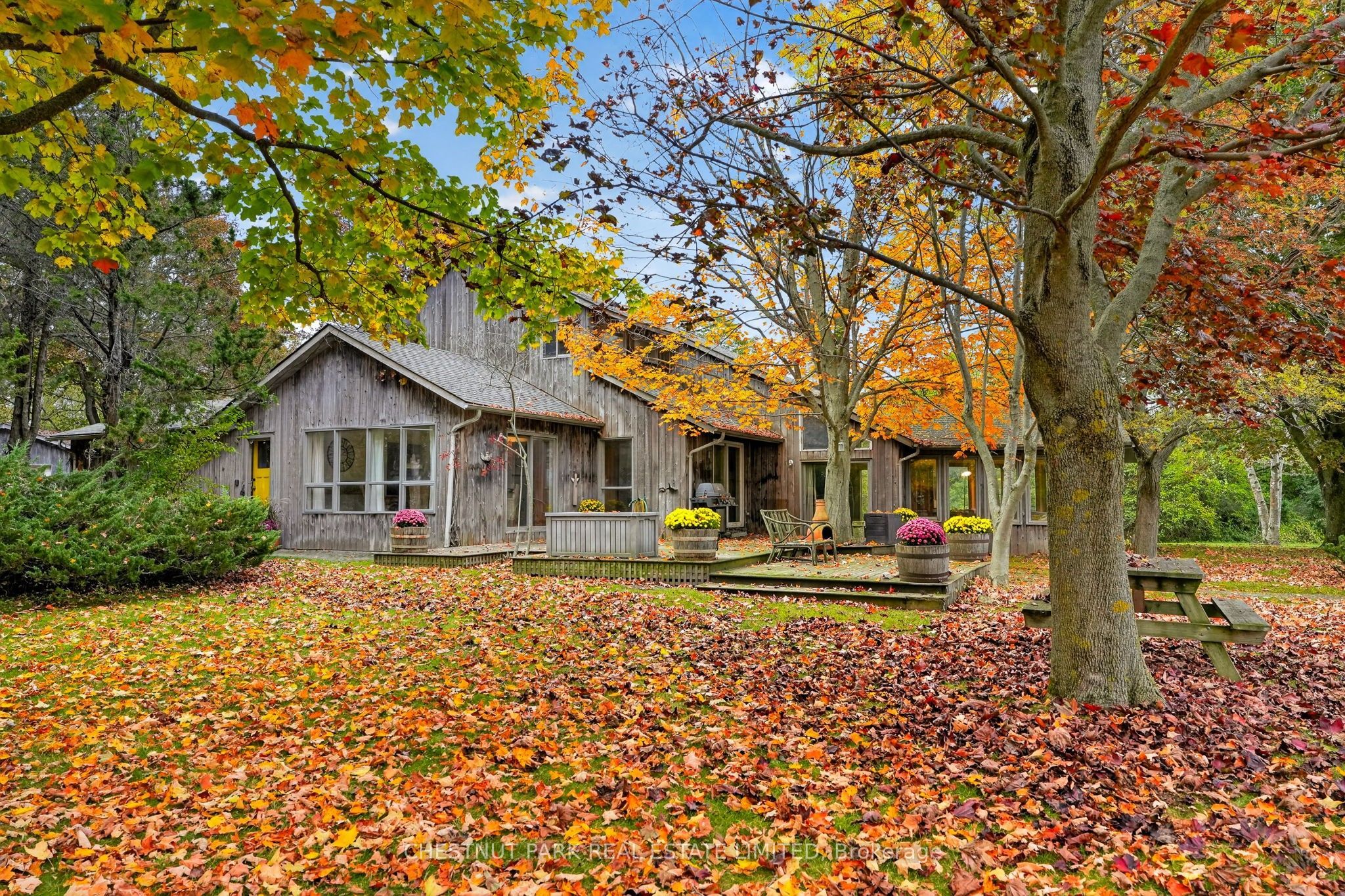 3797 Lakeshore Road