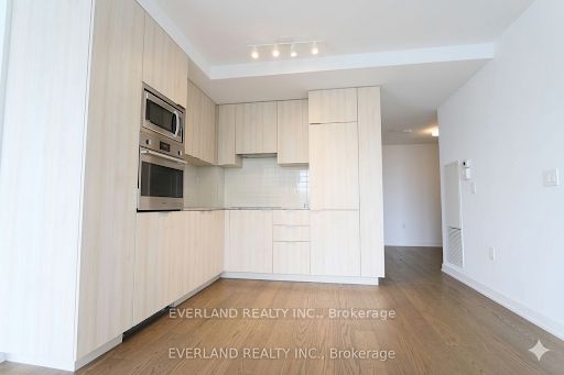 11 Wellesley Street W 703