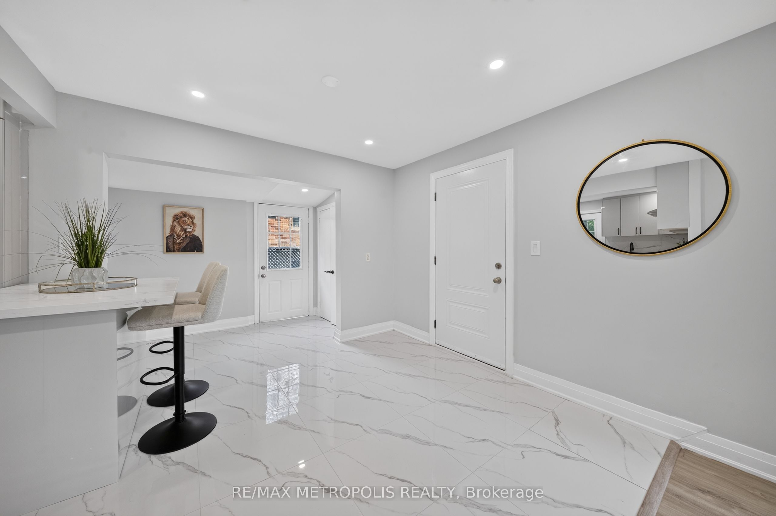 208 Palmerston Avenue
