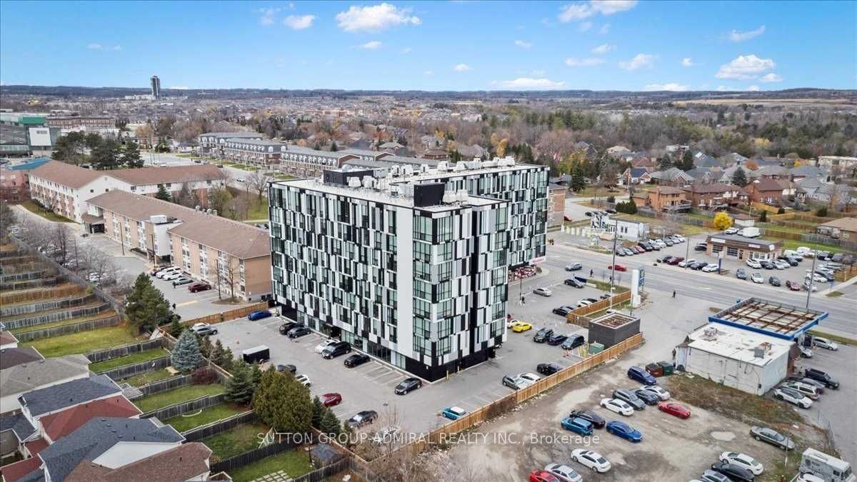 1900 Simcoe Street N 636