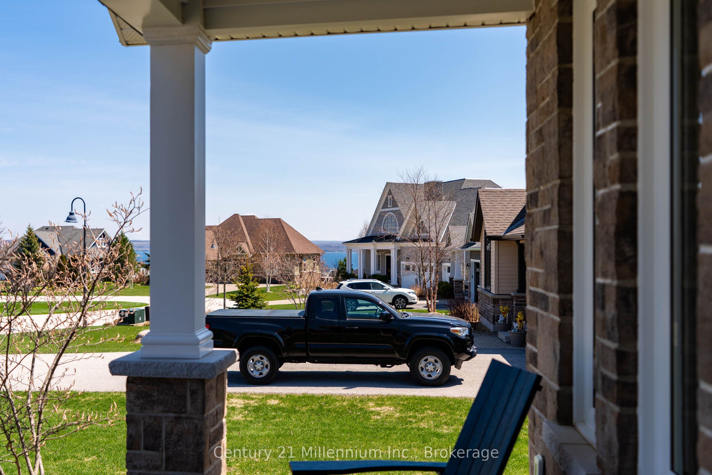 401 Algoma Crescent
