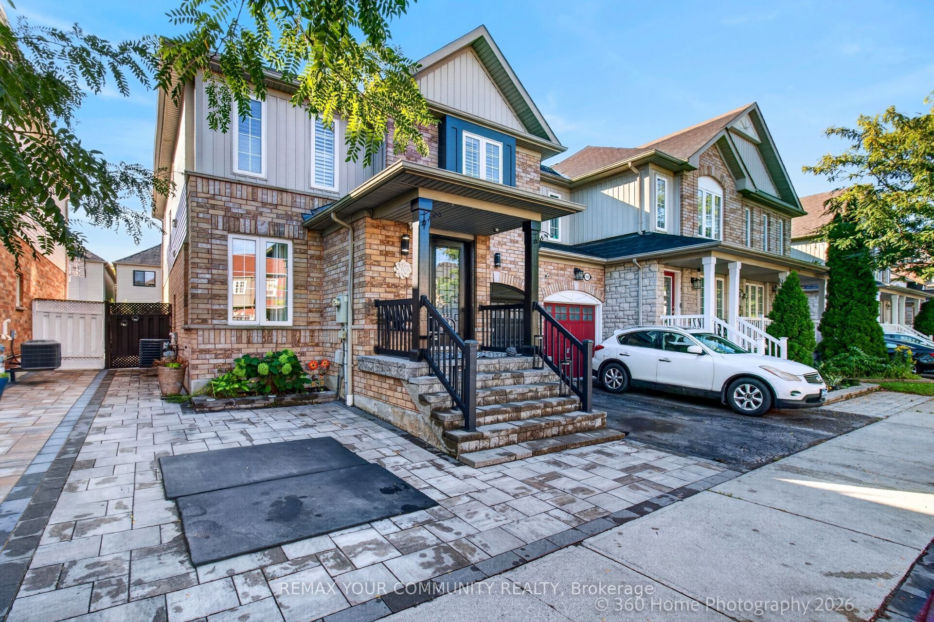 1614 Avonmore Square