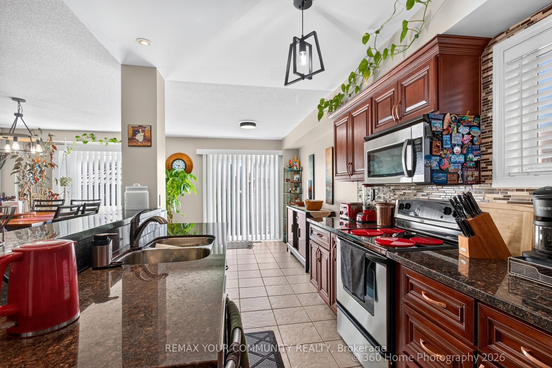 1614 Avonmore Square