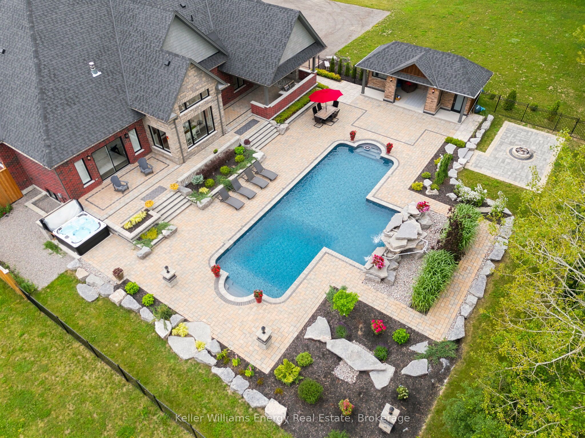 849 Townline Road N