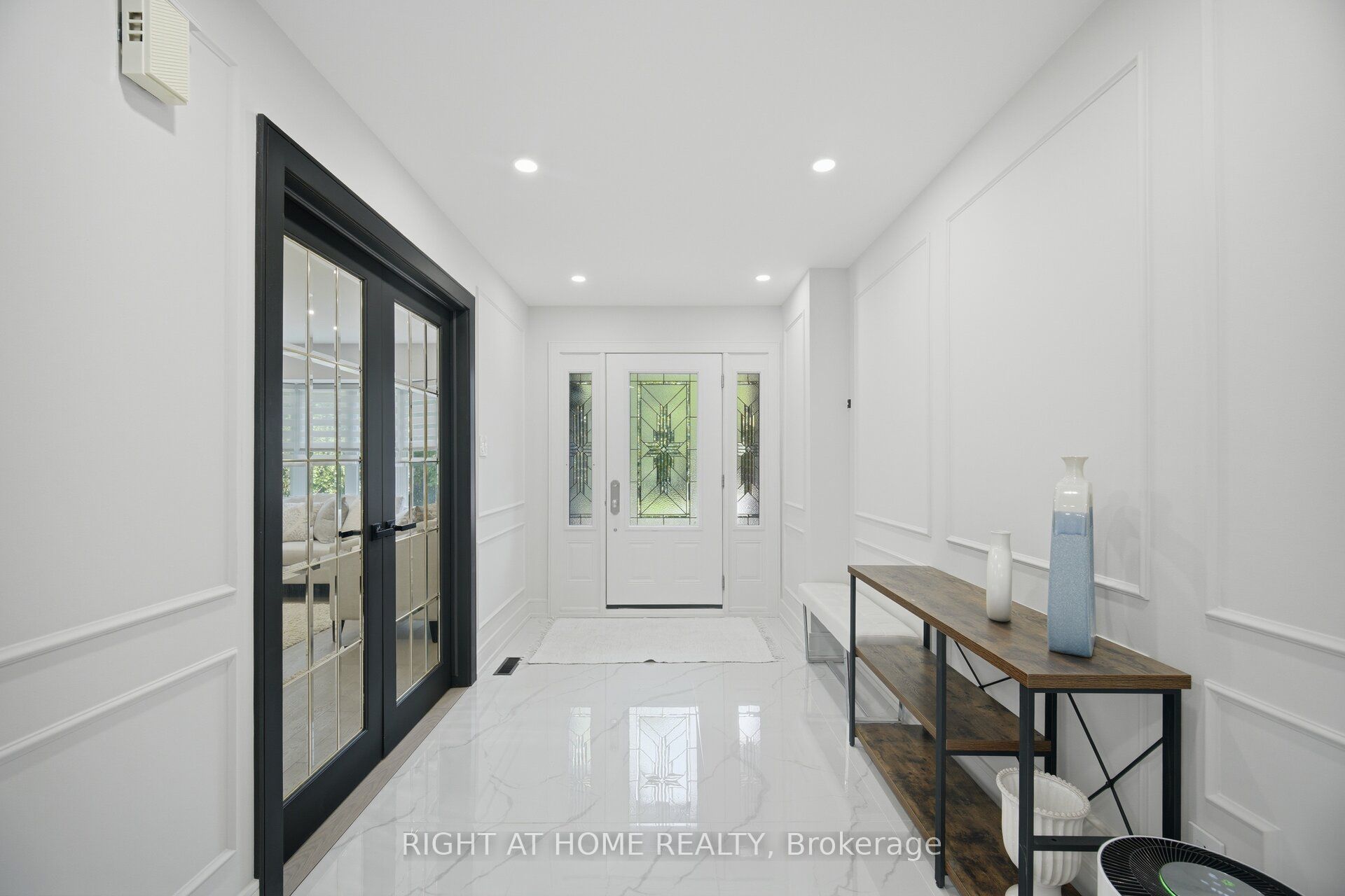 4 Simmons Crescent