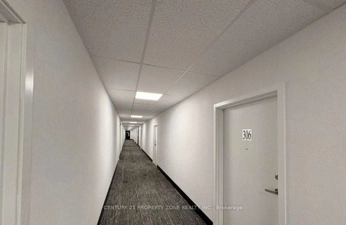 3401 Ridgeway Drive 301