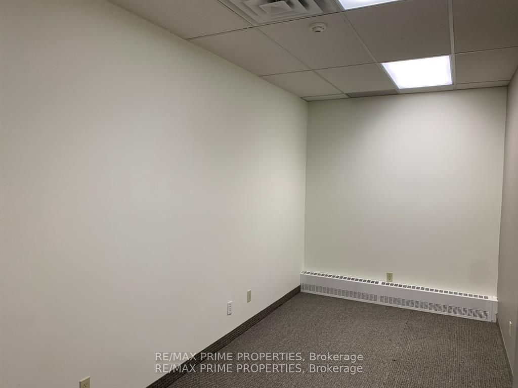 485 Industrial Avenue 17