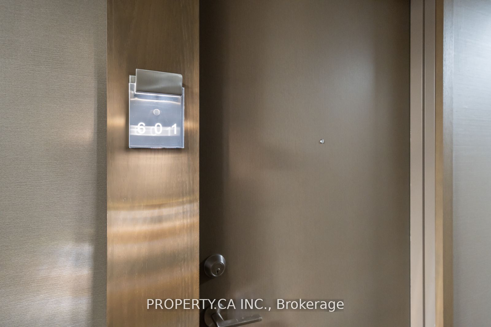 160 Vanderhoof Avenue 601