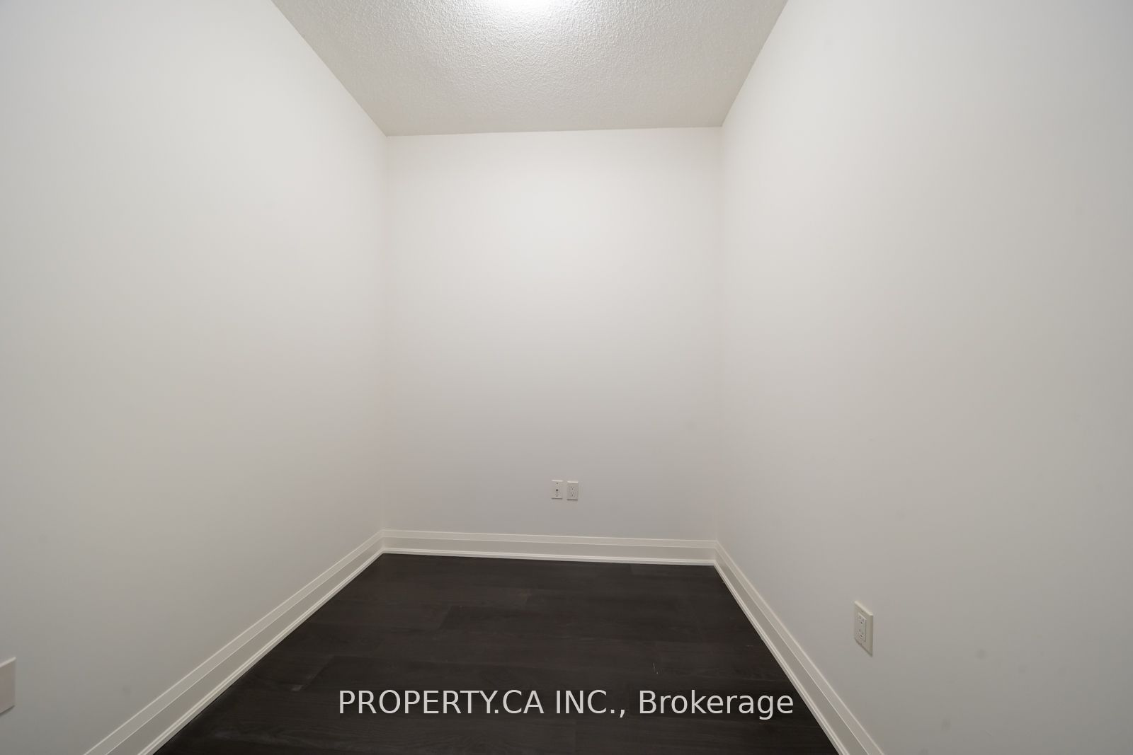 160 Vanderhoof Avenue 601