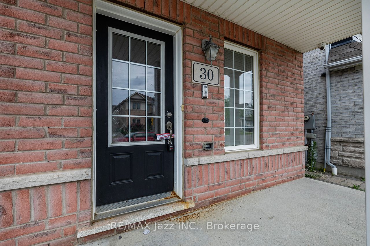 30 Lloydminster Avenue