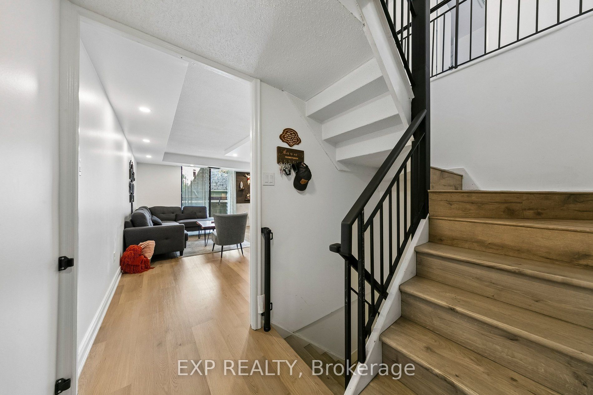 1250 Mississauga Valley Boulevard 29