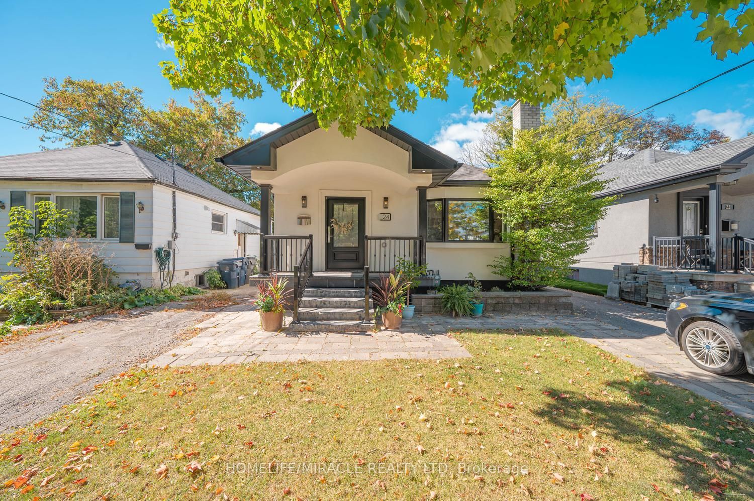 24 Acorn Avenue