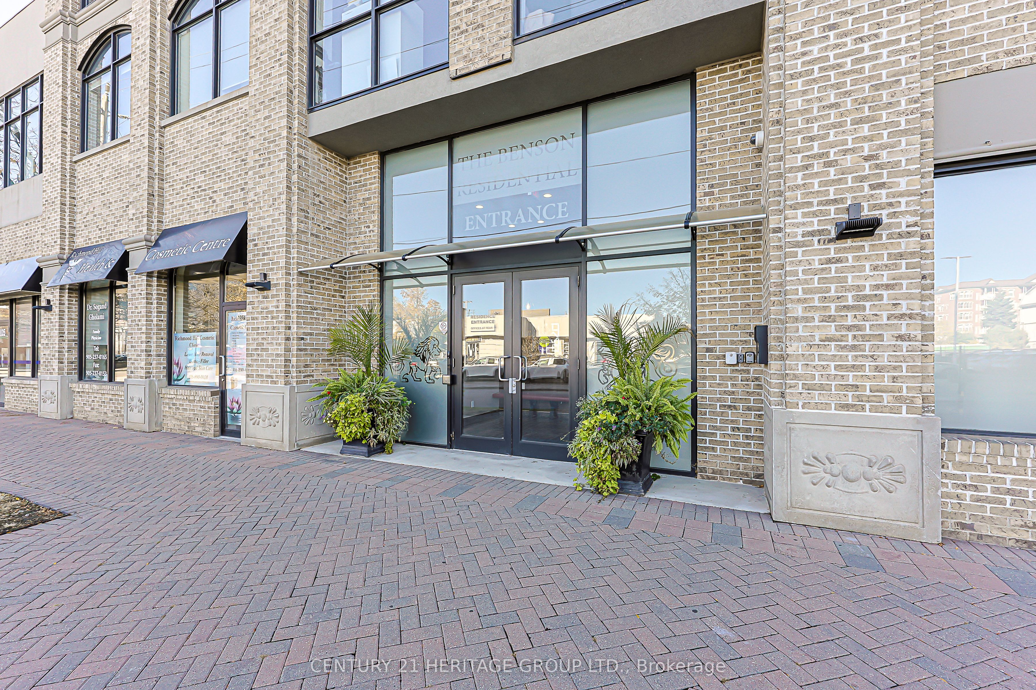 10376 Yonge Street 507