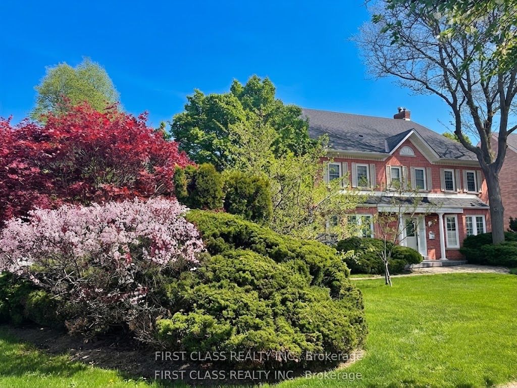 125 Longwater Chase