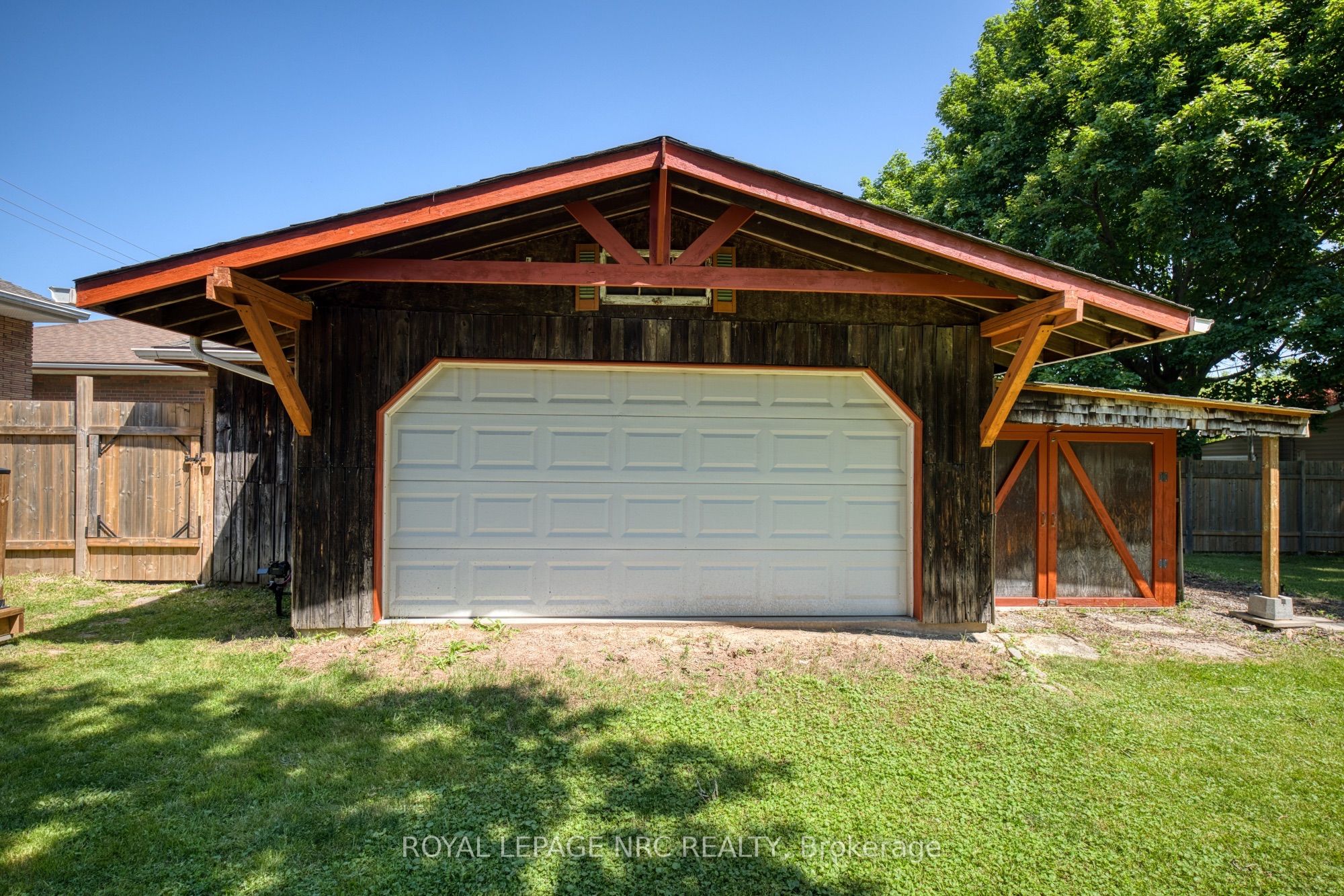3676 Dorchester Road
