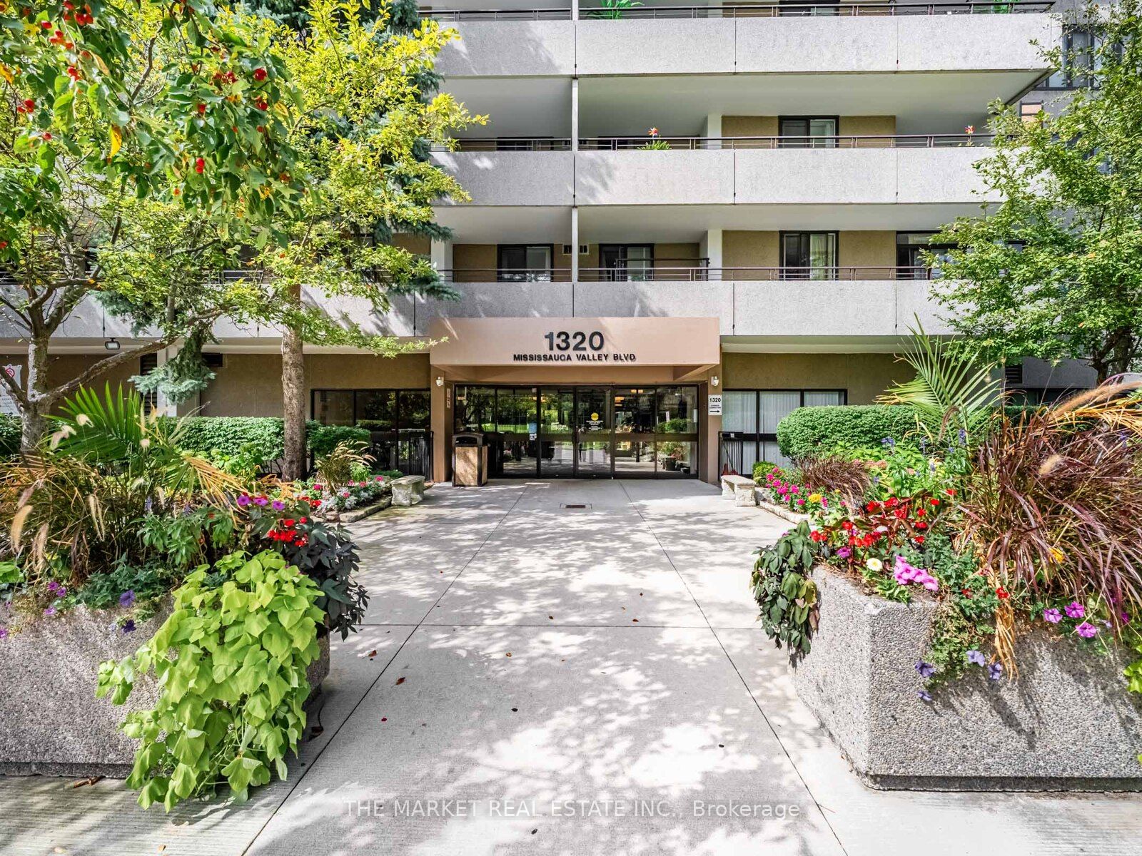 1320 Mississauga Valley Boulevard 507