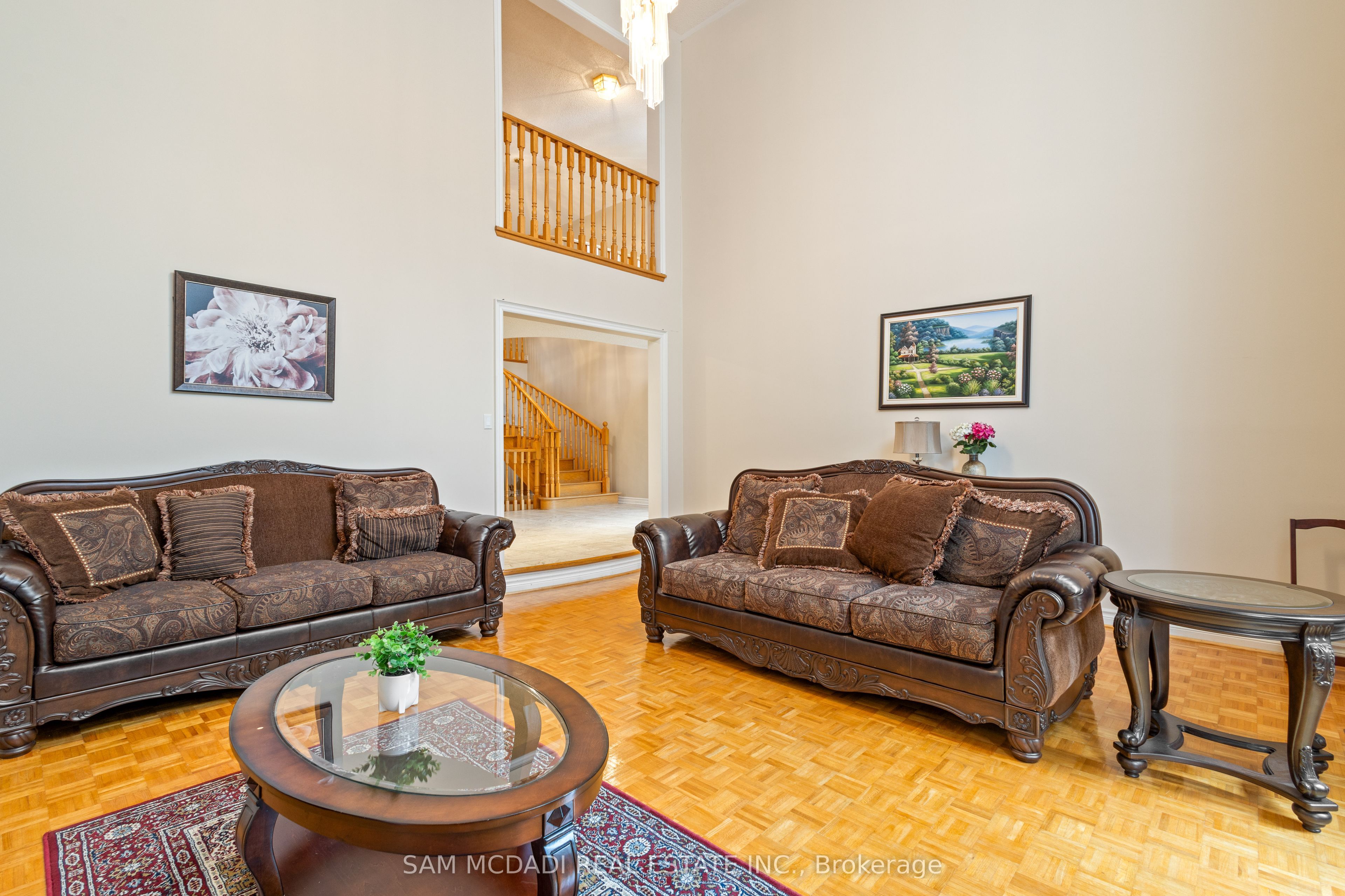 2492 Erin Centre Boulevard