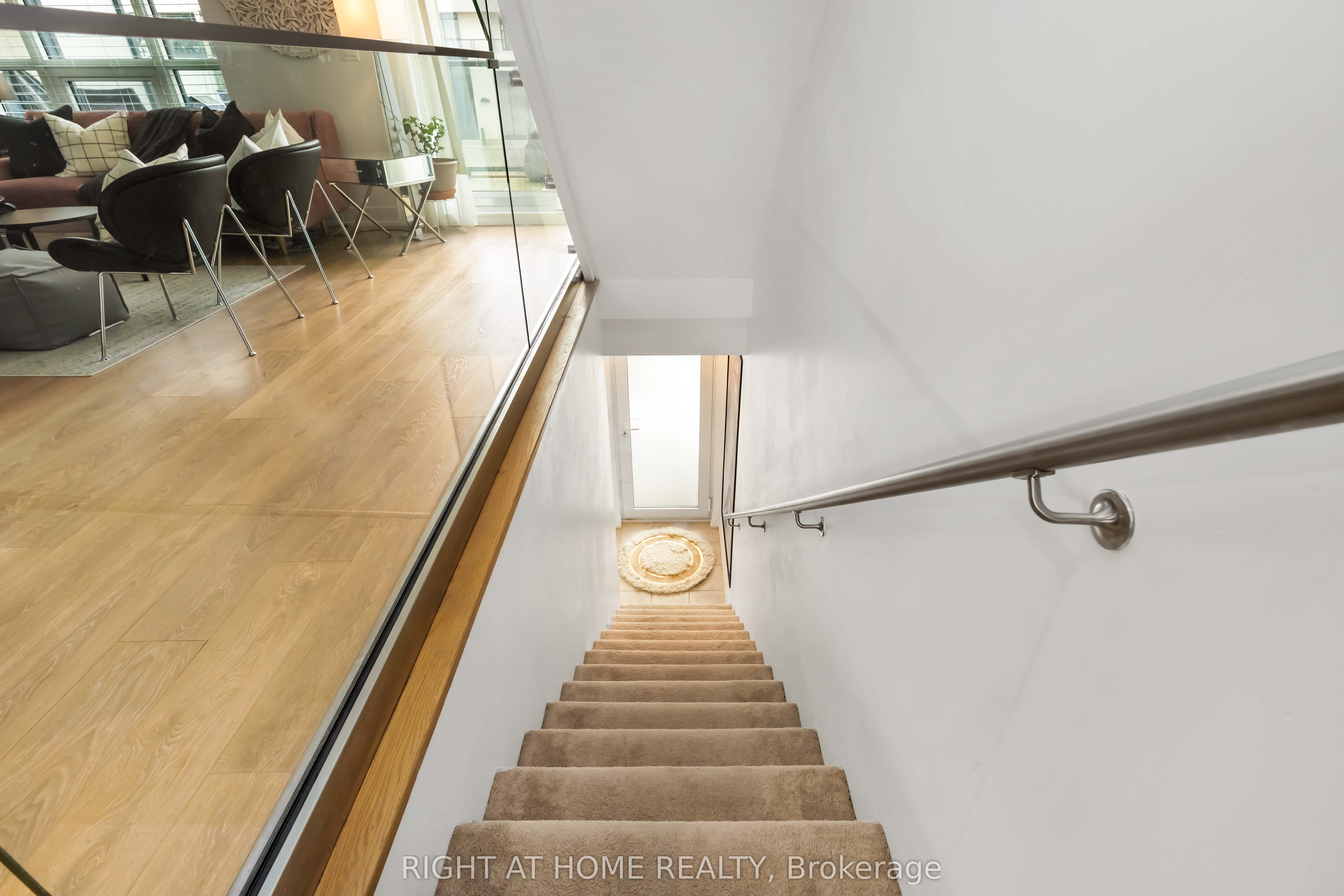 1245 Bayly Street Th 8