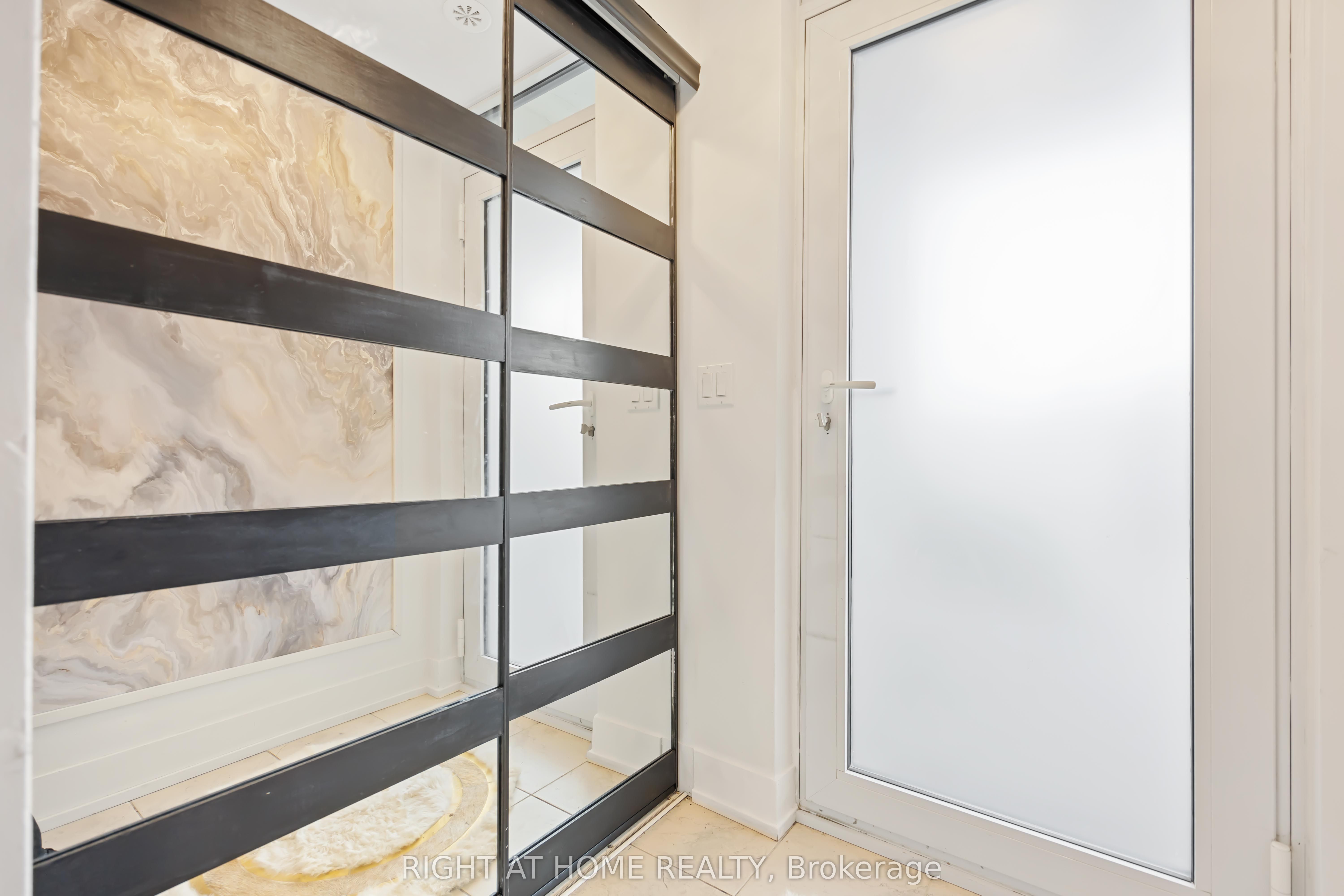 1245 Bayly Street Th 8