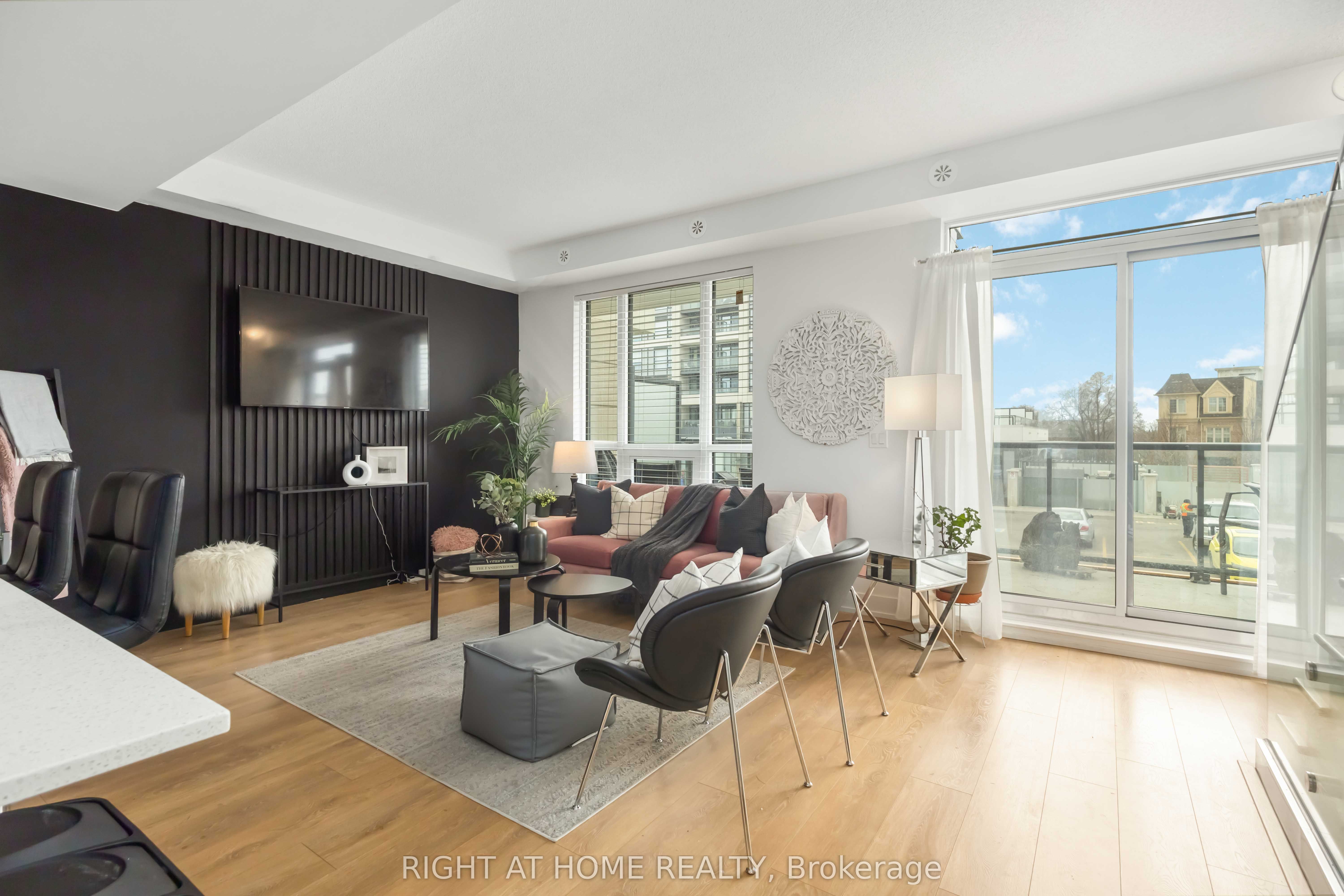 1245 Bayly Street Th 8