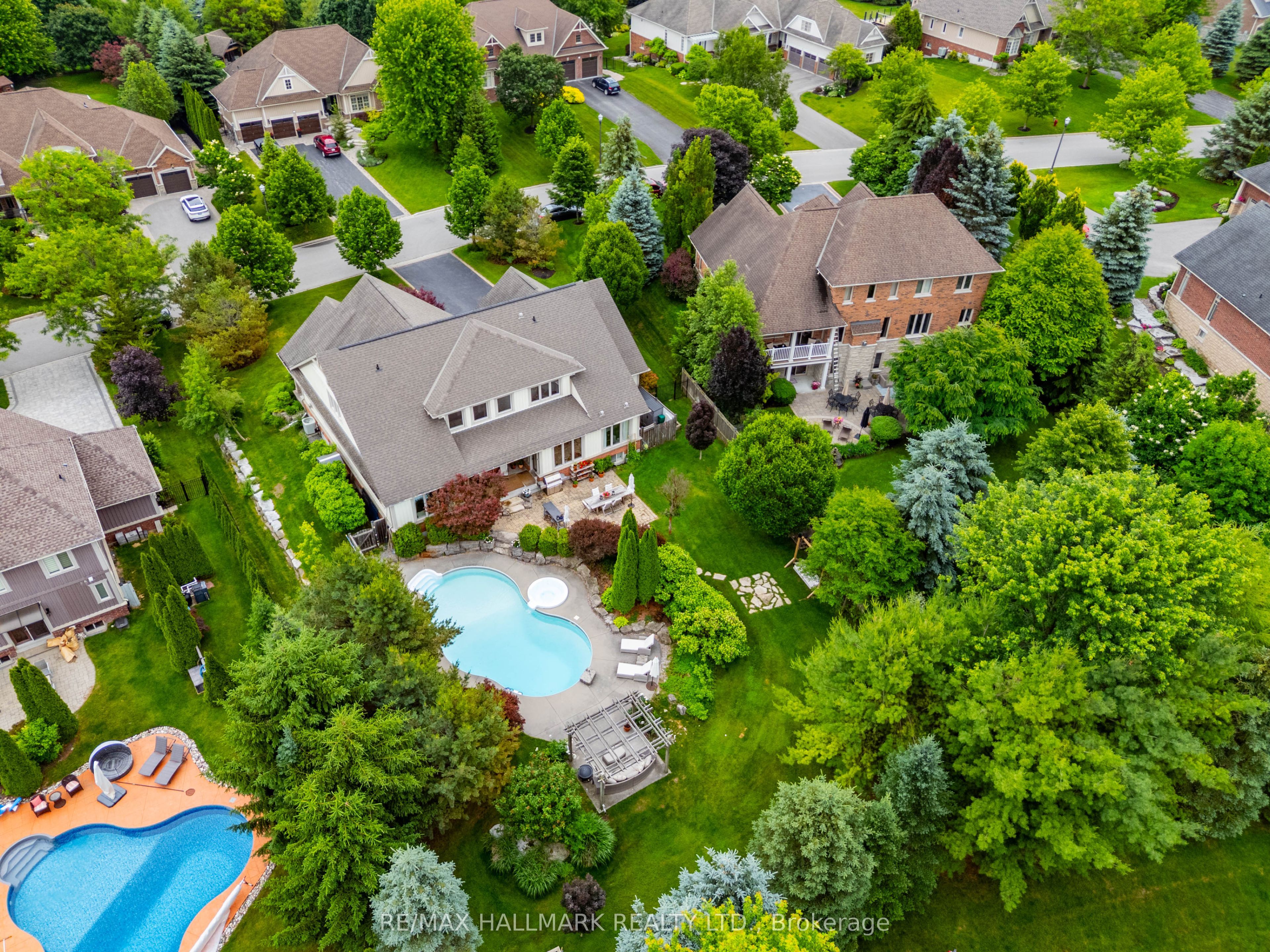 8 Forestgreen Drive
