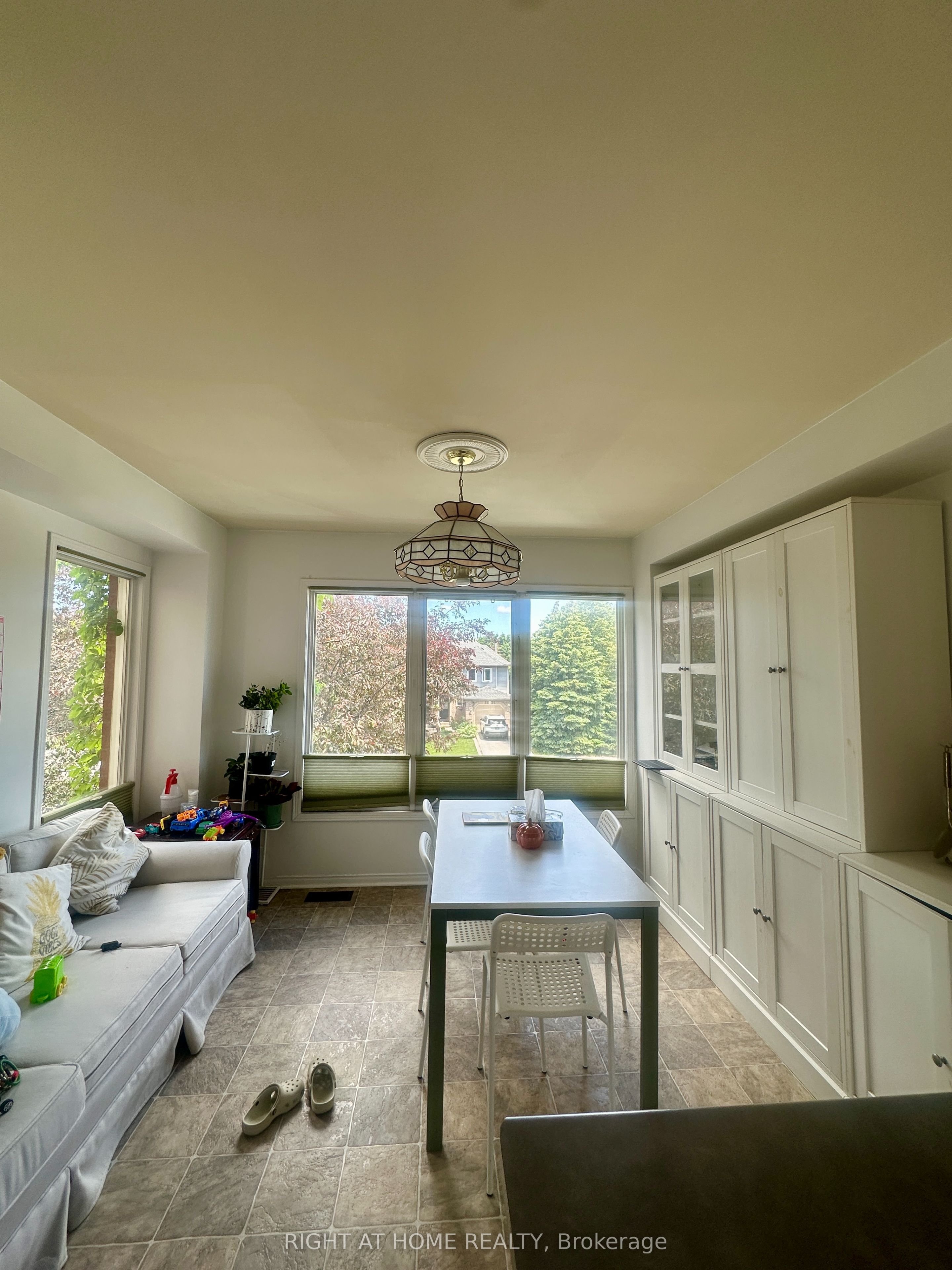 1140 Leewood Drive