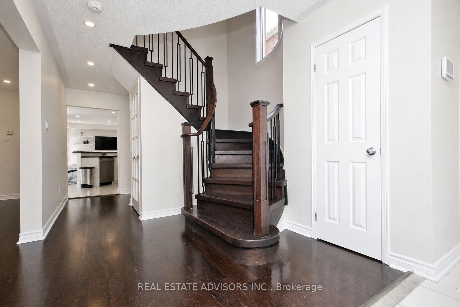 5215 Marblewood Drive