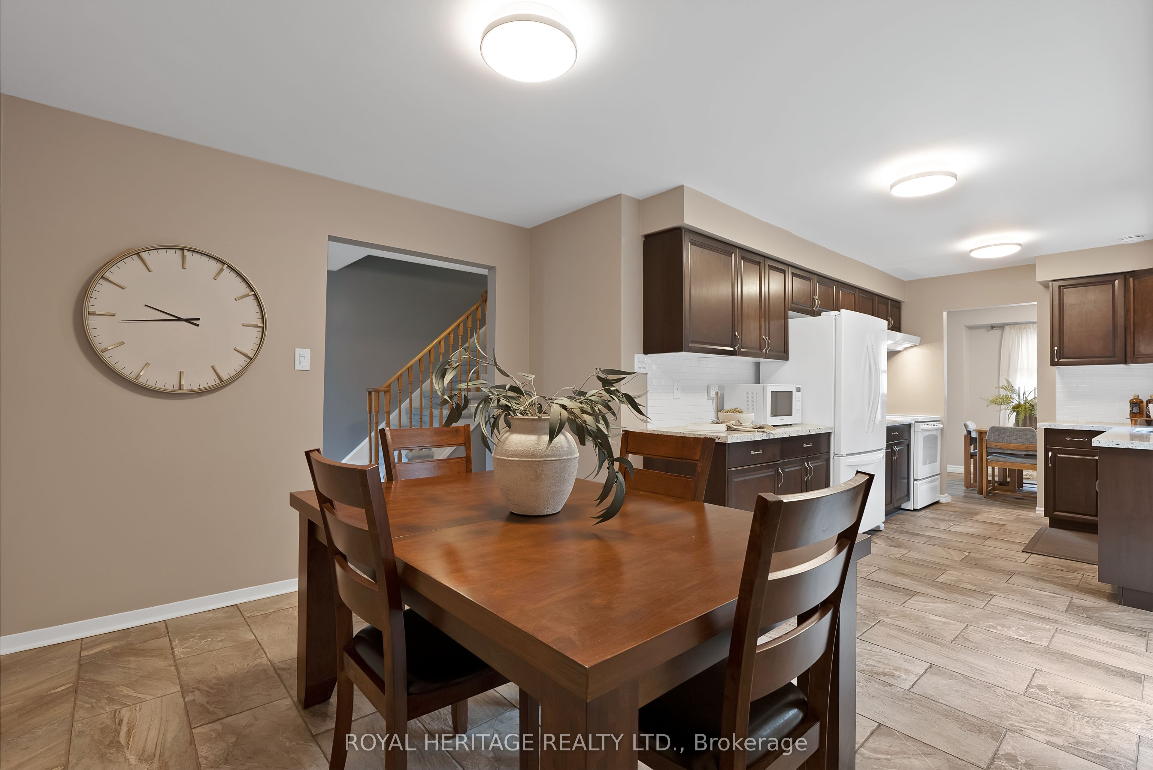 1235 Cedarcroft Crescent