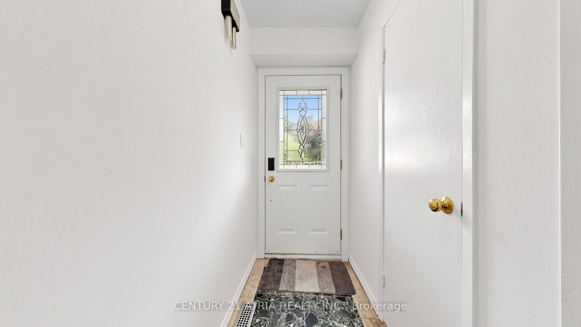 3441 Oakglade Crescent