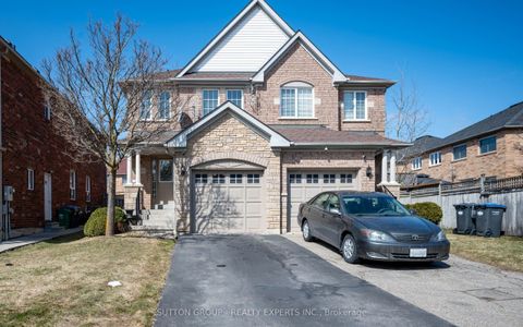 3077 Caulfield Crescent Mississauga ON L5M 6J7