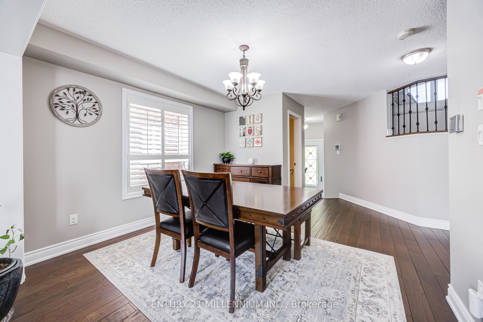 7 Bramoak Crescent