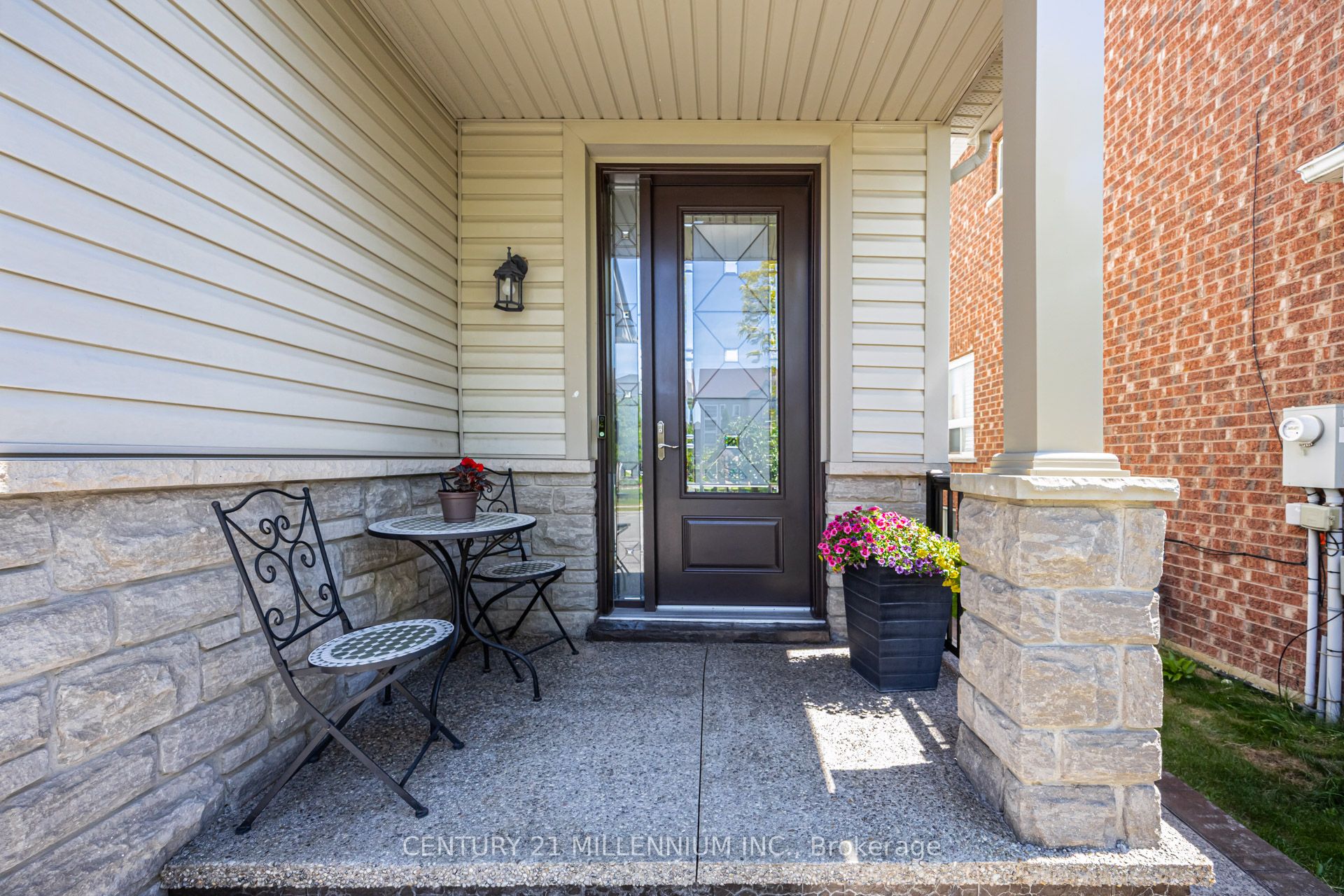7 Bramoak Crescent